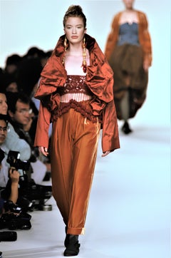 Romeo Gigli Chaleco verde oliva de ganchillo con flecos Primavera 1990