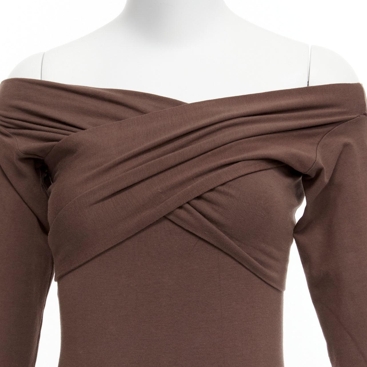 ROMEO GIGLI Vintage brown cotton bend criss cross off shoulder bodycon dress IT40 S
Reference: PYCN/A00097
Brand: Romeo Gigli
Material: Cotton, Blend
Color: Brown
Pattern: Solid
Closure: Pullover
Extra Details: 2 pieces worn as a dress.
Made in: