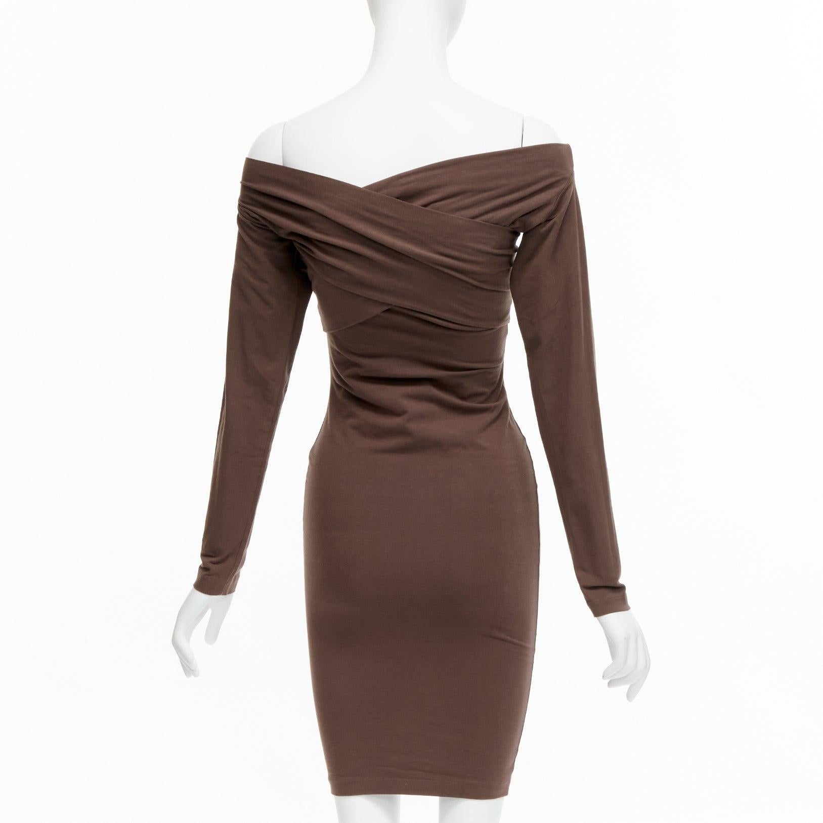 ROMEO GIGLI Vintage Brown cotton bend criss cross off shoulder bodycon dress IT4 en vente 1
