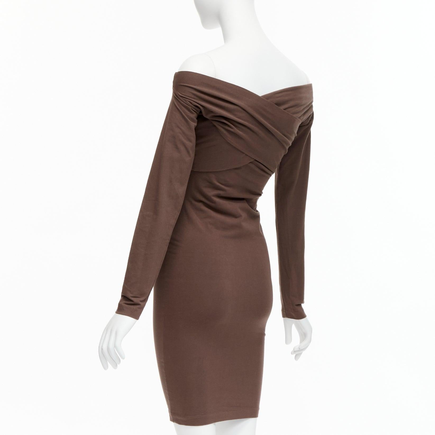 ROMEO GIGLI Vintage Brown cotton bend criss cross off shoulder bodycon dress IT4 en vente 2