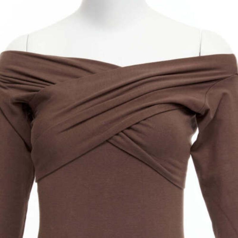Romeo Gigli Abito bodycon vintage in cotone marrone, con incrocio di spalle, IT40 S
Riferimento: PYCN/A00097
Marchio: Romeo Gigli
Materiale: Cotone, misto
Colore: marrone
Modello: Tinta unita
Chiusura: Pullover
Dettagli extra: 2 pezzi indossati come