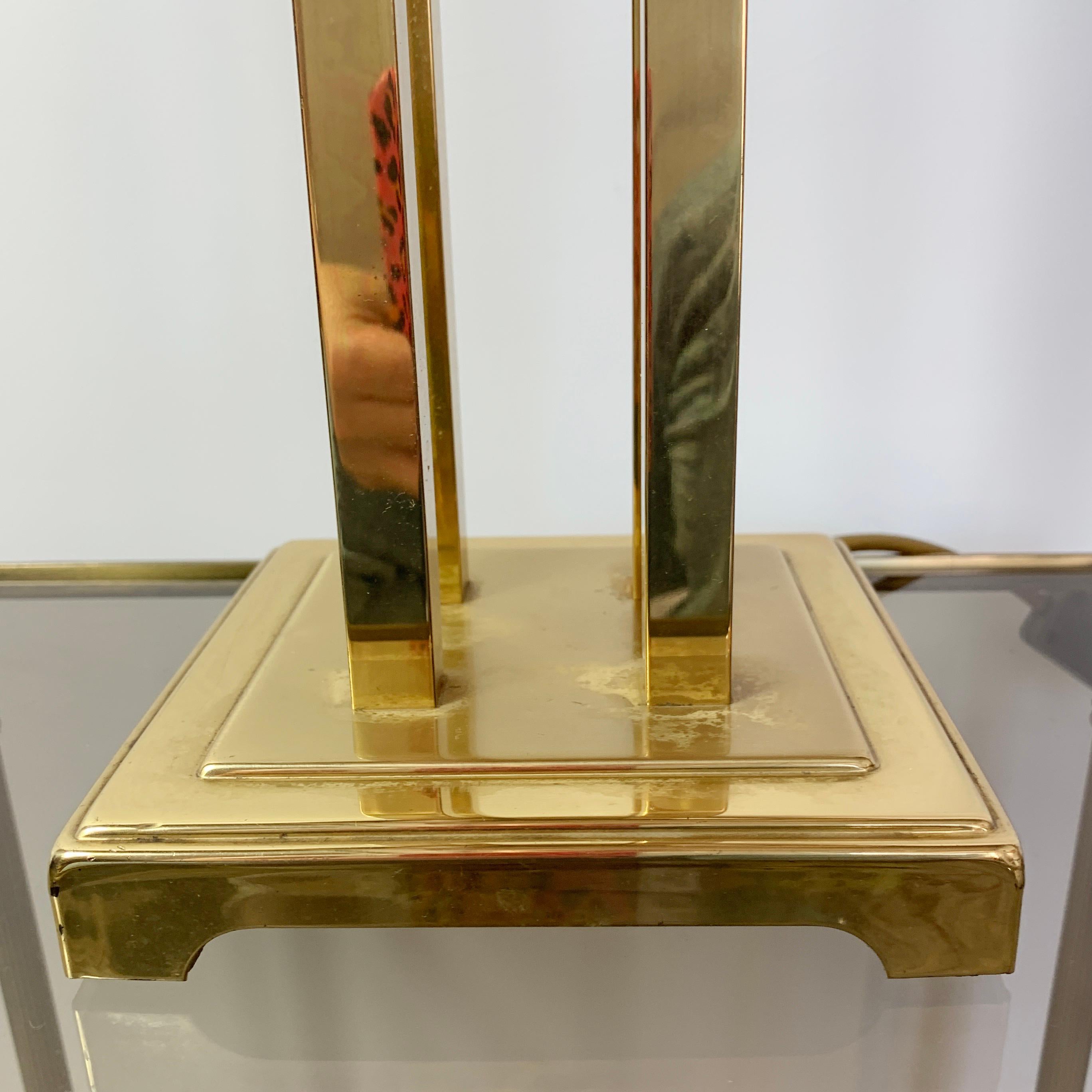 Lampe de table en laiton doré attribuée à Romeo Rega, 1970 en vente 2