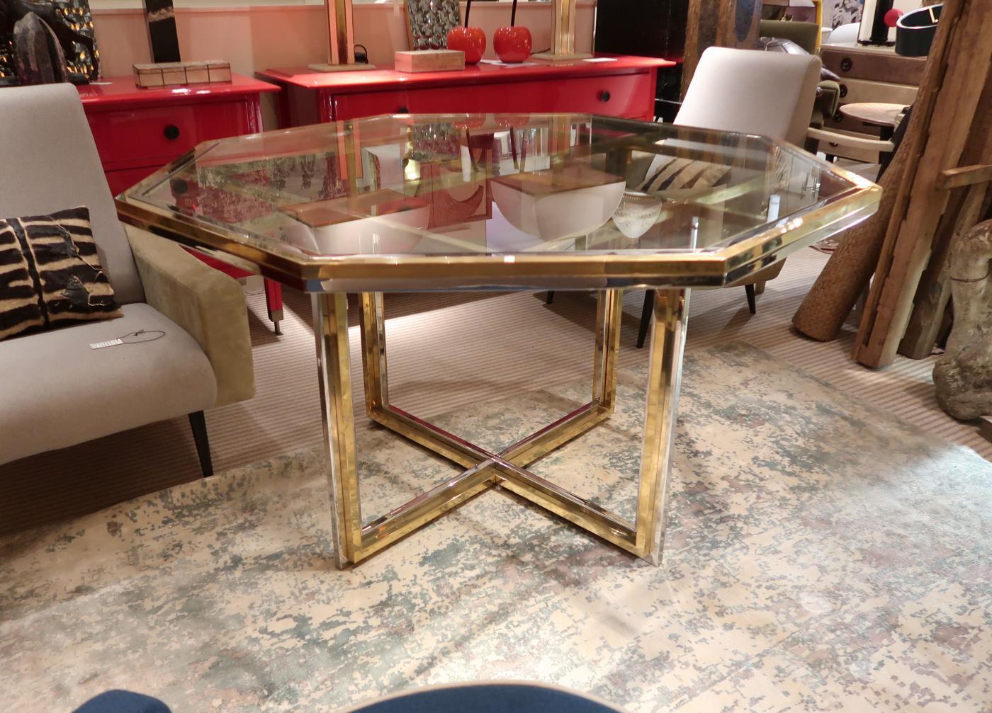 Romeo Rega, Brass and Chromed Octagonal Midcentury Dining Table, 1970 In Good Condition For Sale In Madrid, ES