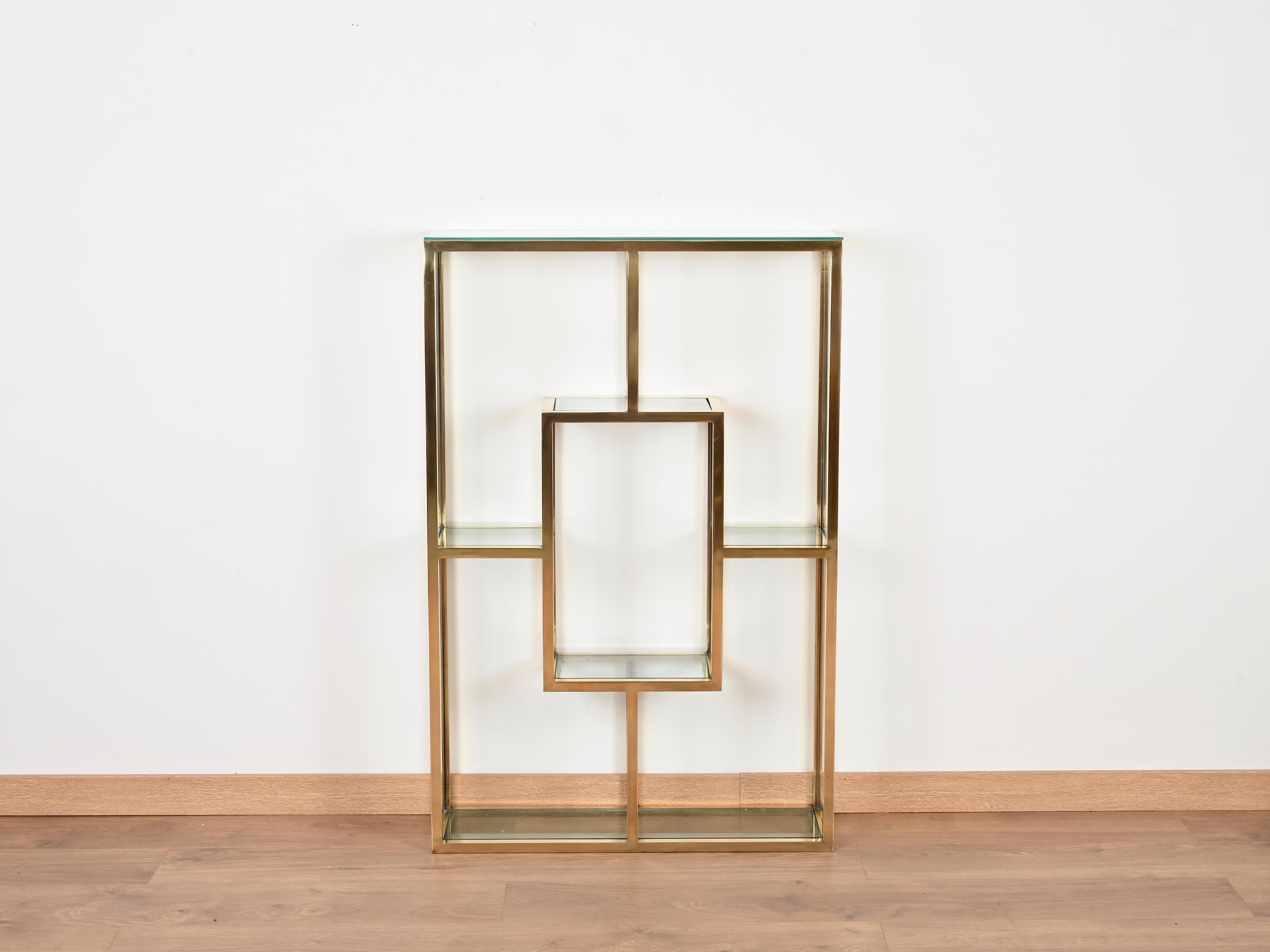Italienische Romeo Rega-Vitrine aus Messing und Kristallglas aus der Mitte des Jahrhunderts, 1970er Jahre (Ende des 20. Jahrhunderts)