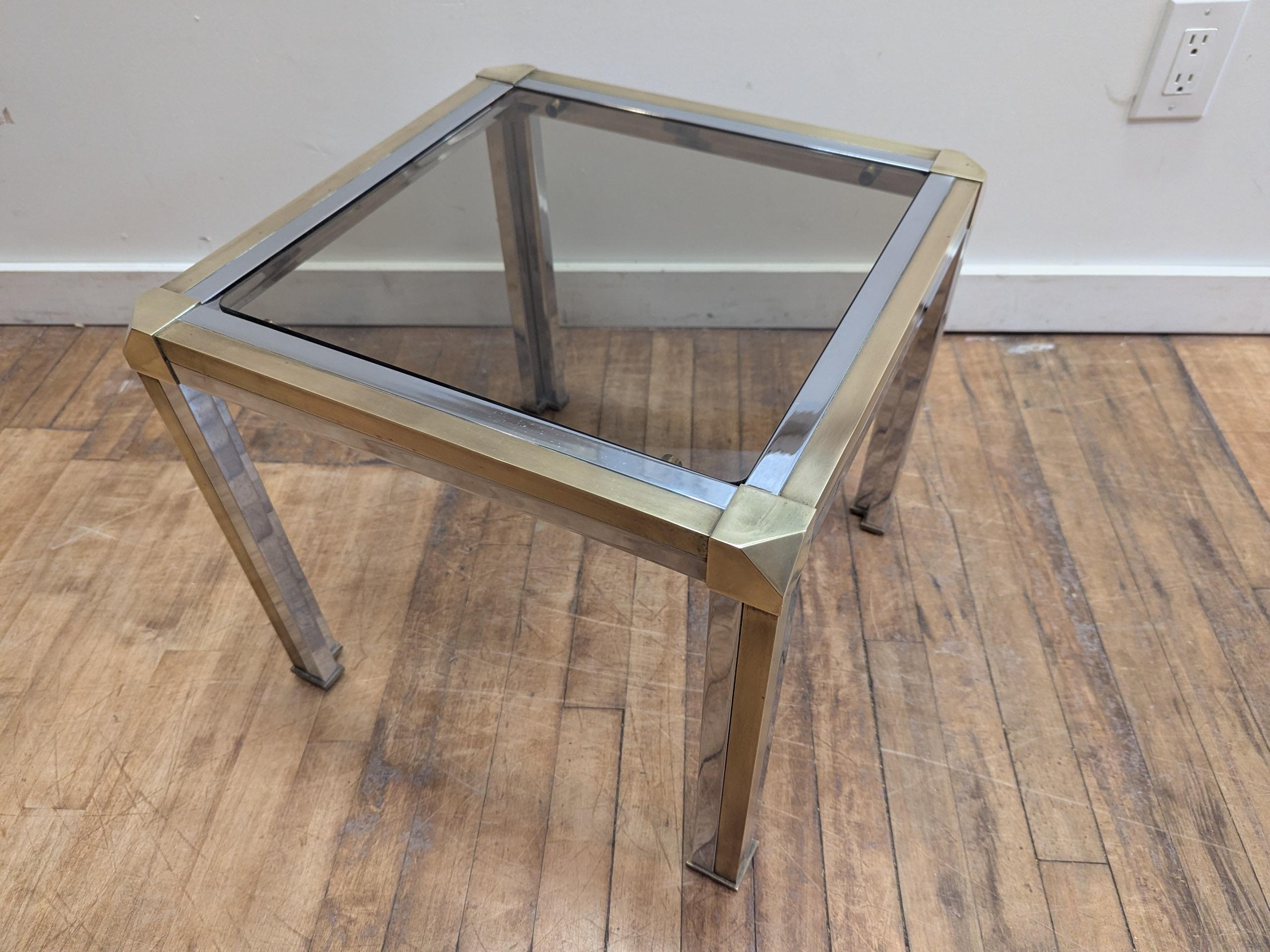 Laiton Table d'appoint Romeo Rega en laiton, chrome et verre en vente