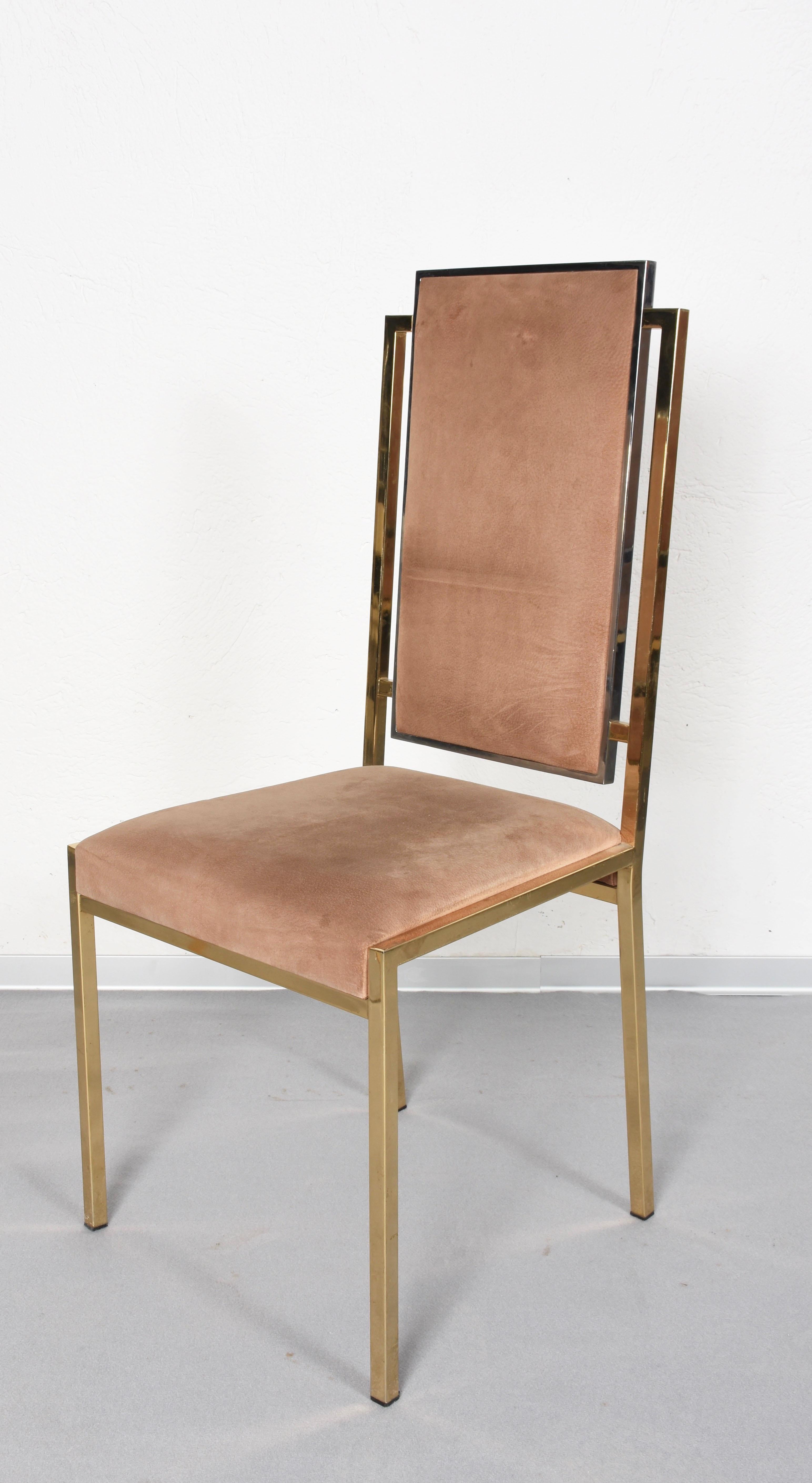 Set of 4 dining chairs in brass and chrome steel. Seat and back in alcantara, 1970s - Good vintage condition. Some signs of aging.
We have extraordinary tables after Romeo Rega that can be combined with these chairs