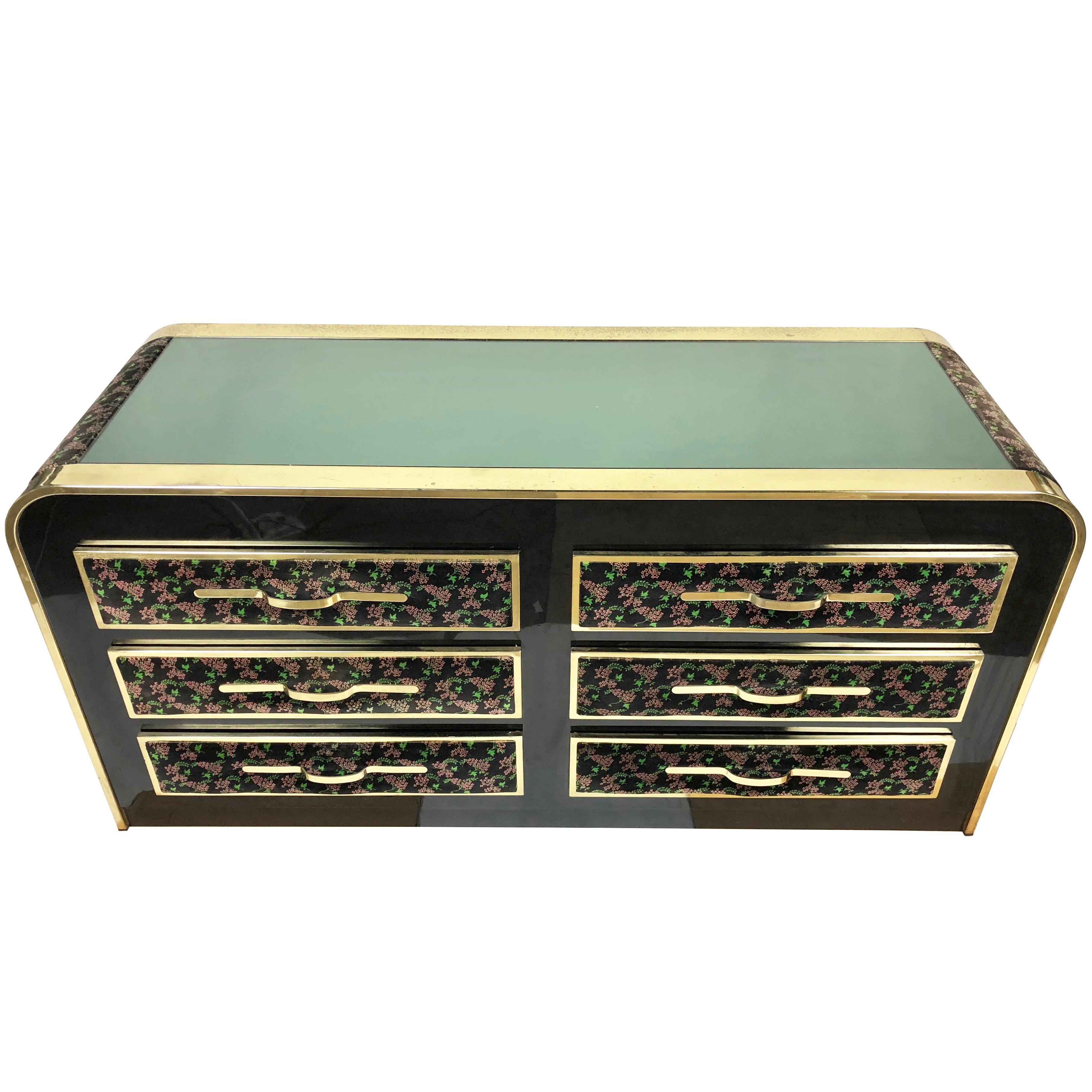 Romeo Rega Kommode aus geblümtem Samt, Messing und Glas Italien, Mid-Century Modern im Angebot