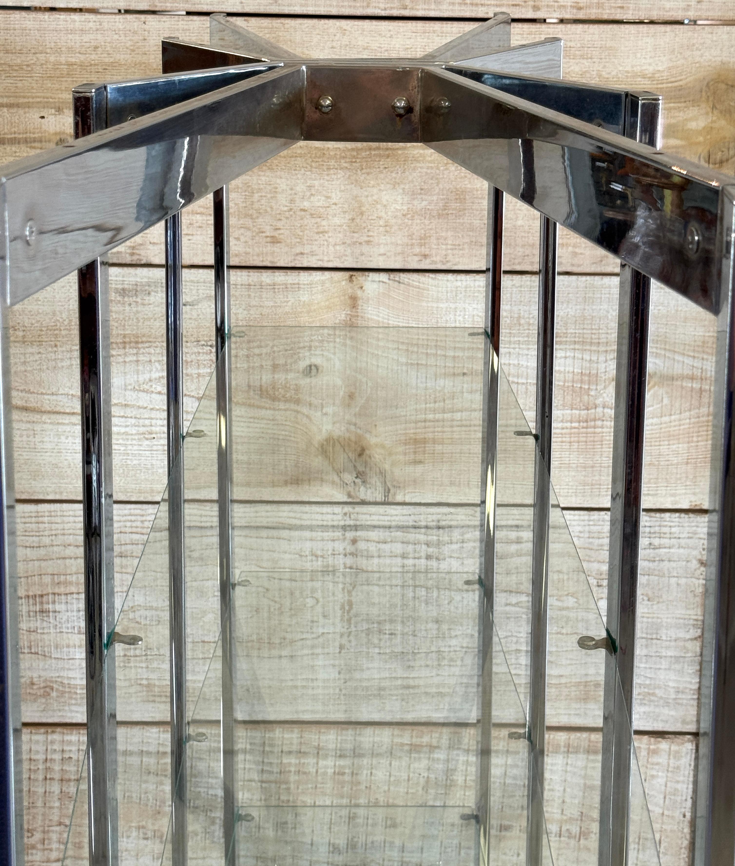 Romeo Rega Geometrische Chrom- und Glas-Etagere mit skulpturalem Aufsatz und Sockel im Angebot 6