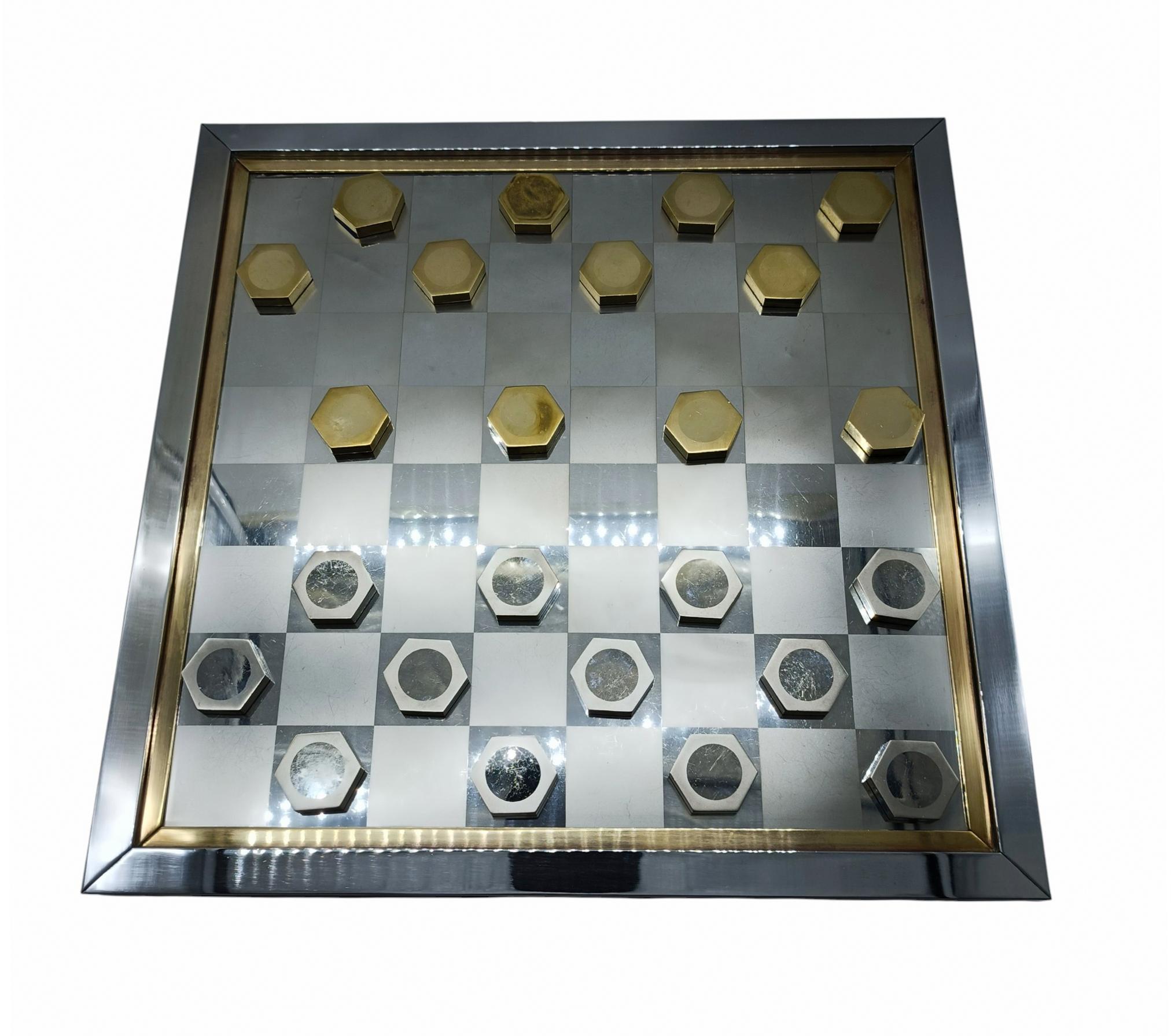 italien Romeo Rega Gioco degli Scacchi in Ottone e Cromo, Firmata, Italia 1970s en vente