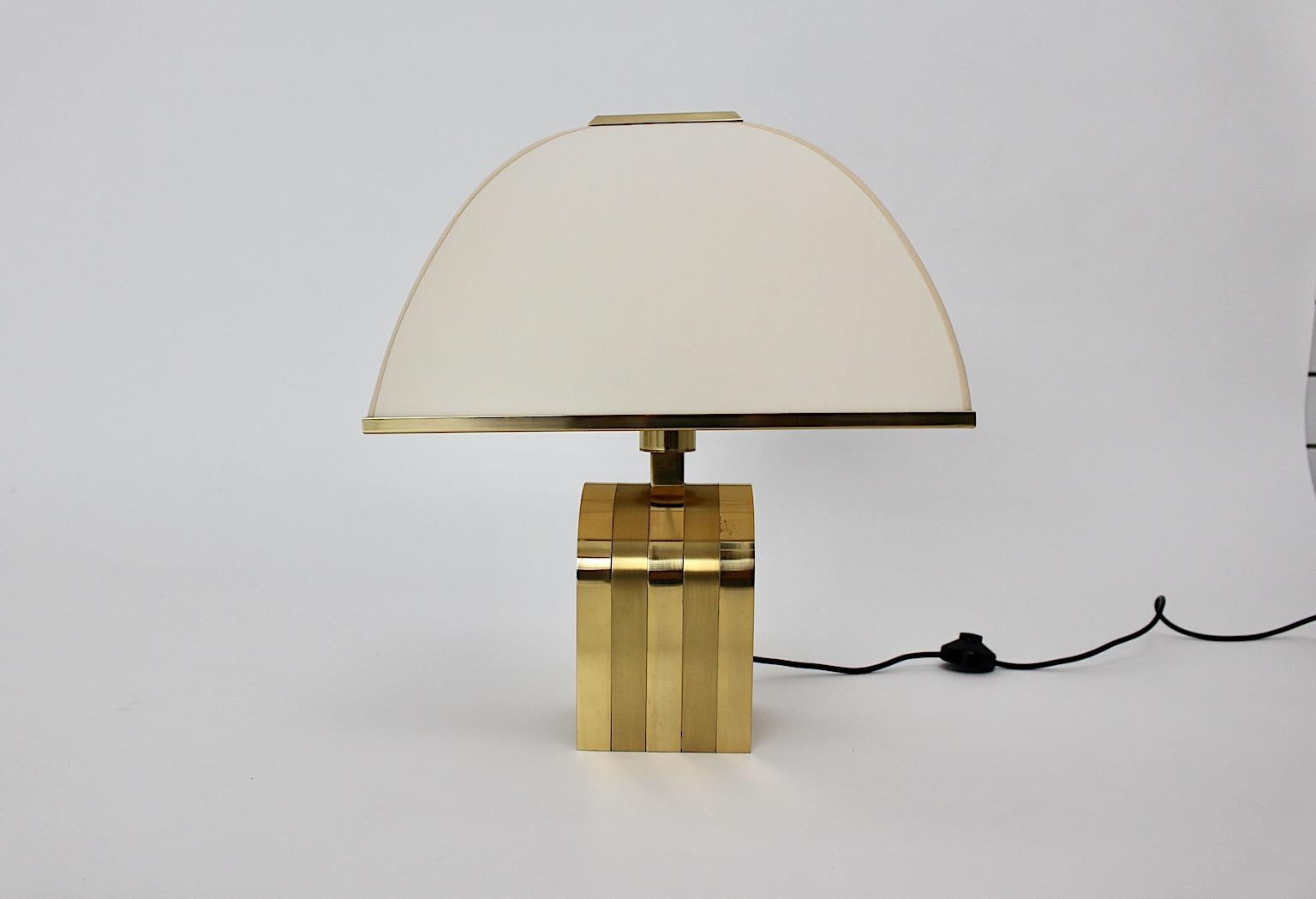 Italian Romeo Rega Hollywood Regency Style Vintage Brass Table Lamp Italy 1970s For Sale