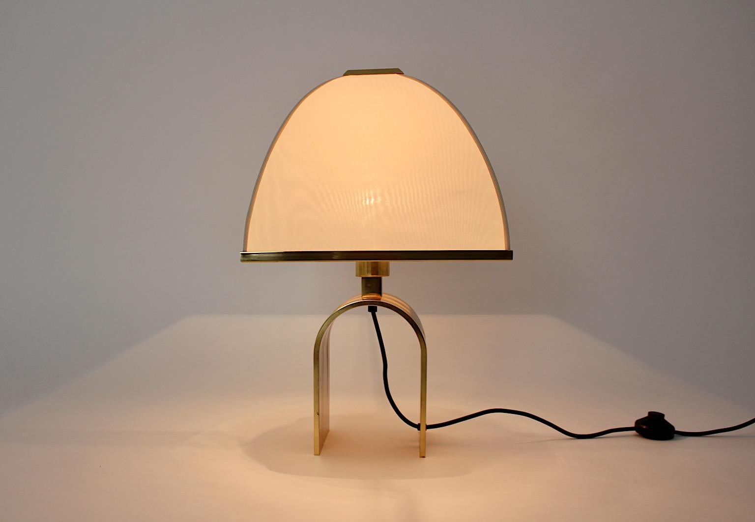 Romeo Rega Hollywood Regency Style Vintage Brass Table Lamp Italy 1970s For Sale 3