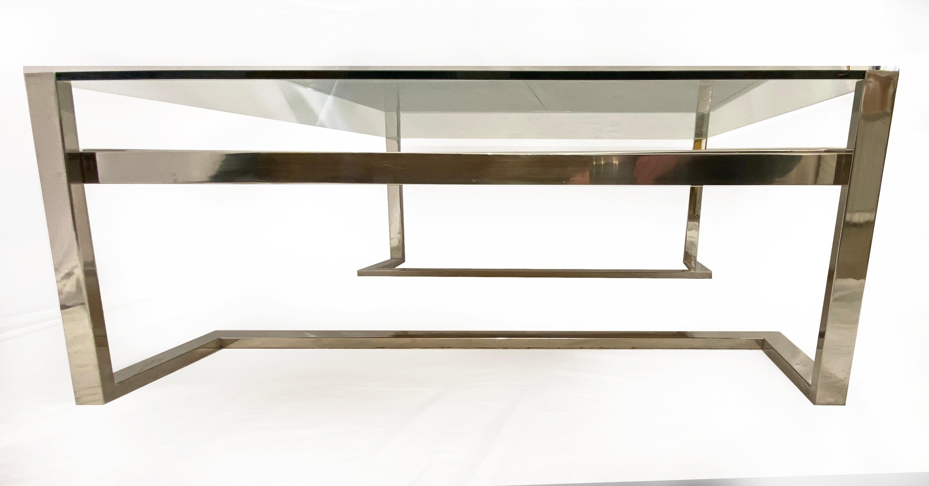Chrome Table basse italienne Romeo Rega à 2 niveaux avec décor géométrique en verre transparent et chrome  en vente