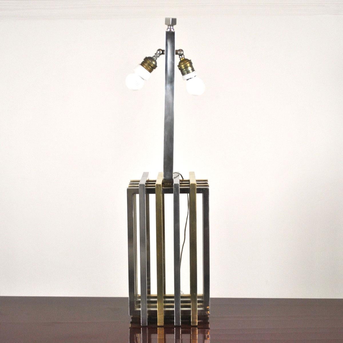 Mid-Century Modern Romeo Rega Italian Midcentury Table Lamp in Brass from the 1970s For Sale