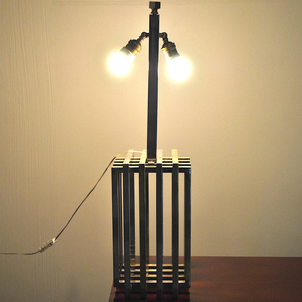 Romeo Rega Italian Midcentury Table Lamp in Brass from the 1970s For Sale 2