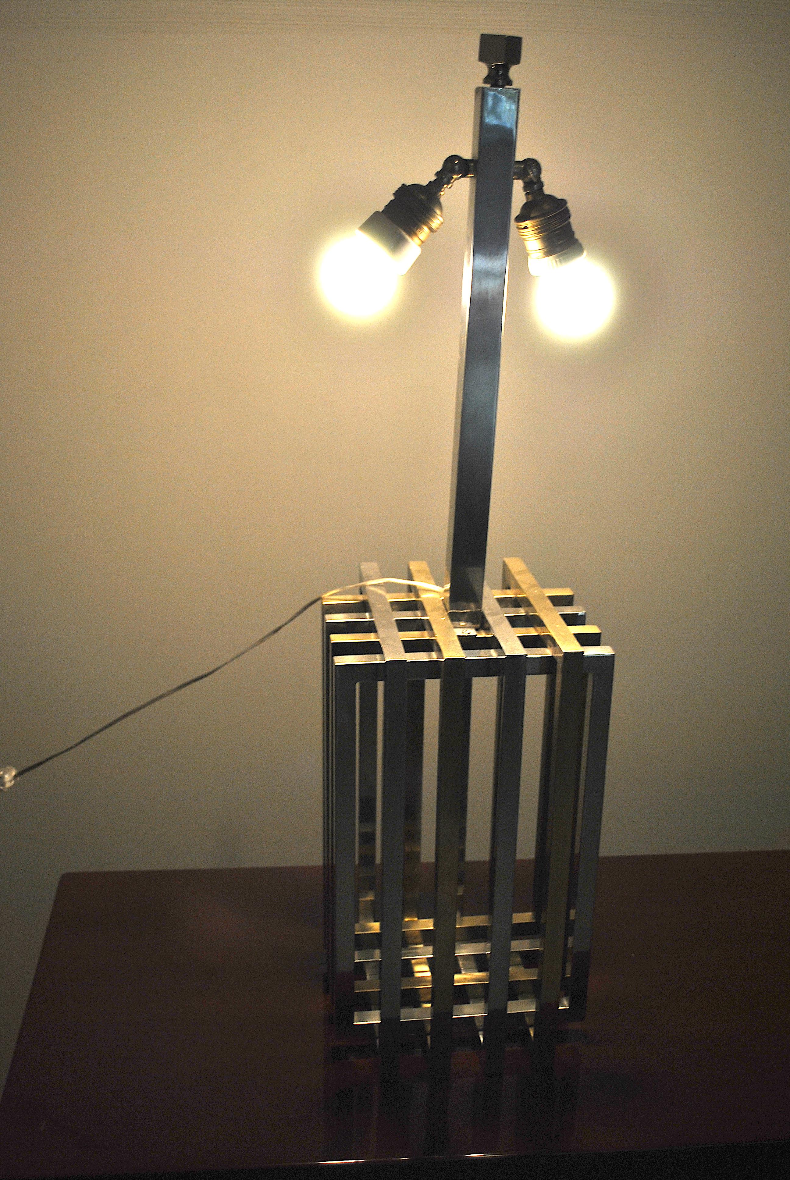 Romeo Rega Italian Midcentury Table Lamp in Brass from the 1970s For Sale 4