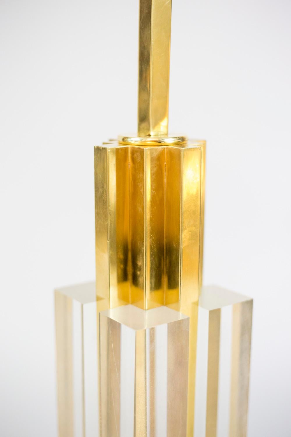Romeo Rega, Lamp in Lucite and Gilt Brass, 1970s For Sale 2