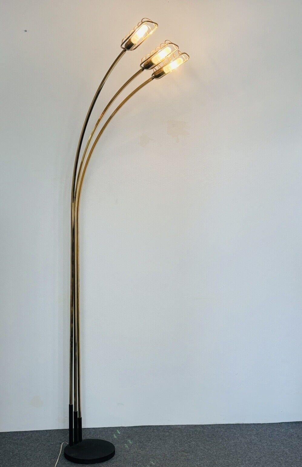 Romeo Rega Lámpara de pie Hollywood Regency 1970's Design Modernism en Bueno estado para la venta en Taranto, IT