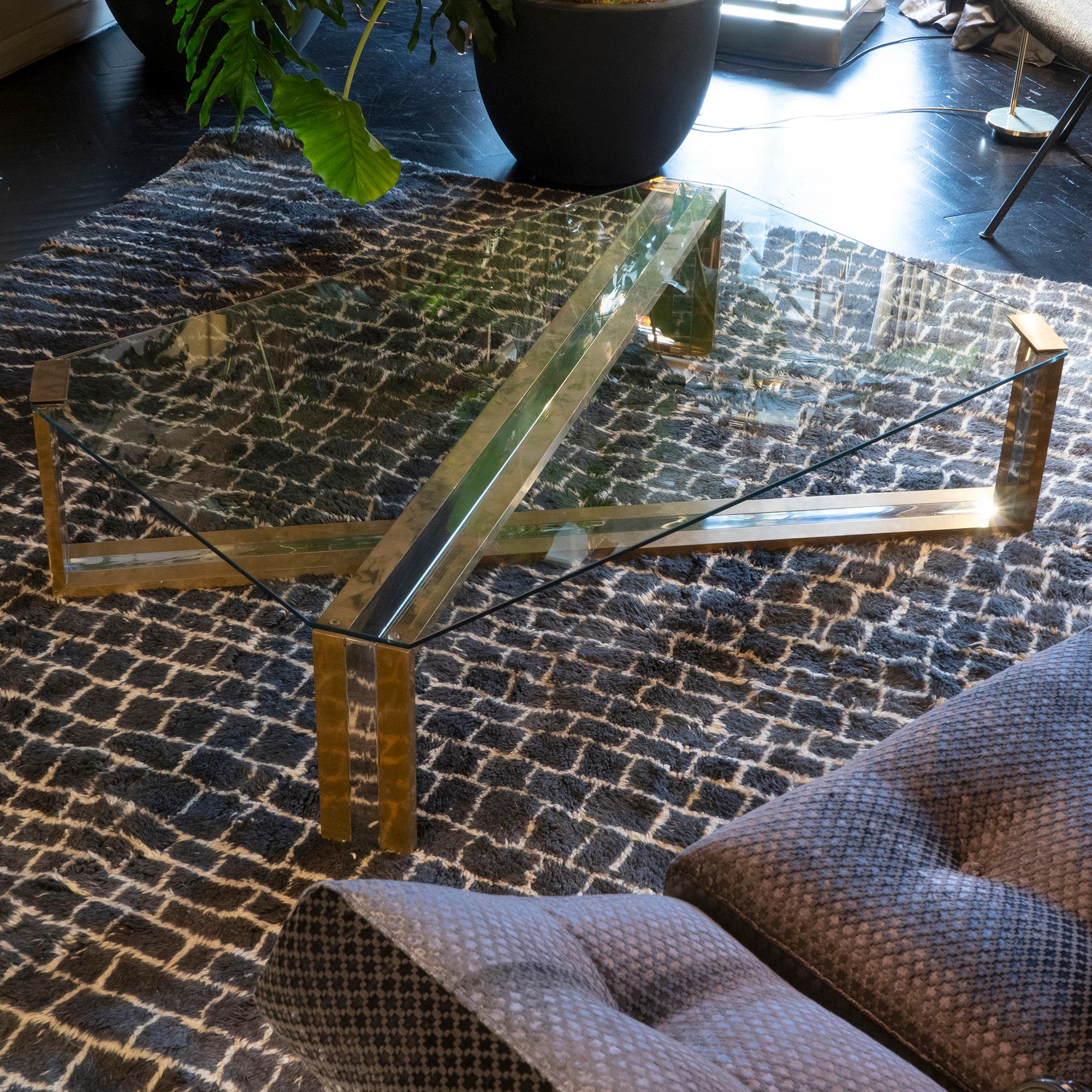 Romeo Rega Large Coffee Table in Brass/Chrome and Glass Top, Italy 1970s (Moderne der Mitte des Jahrhunderts)