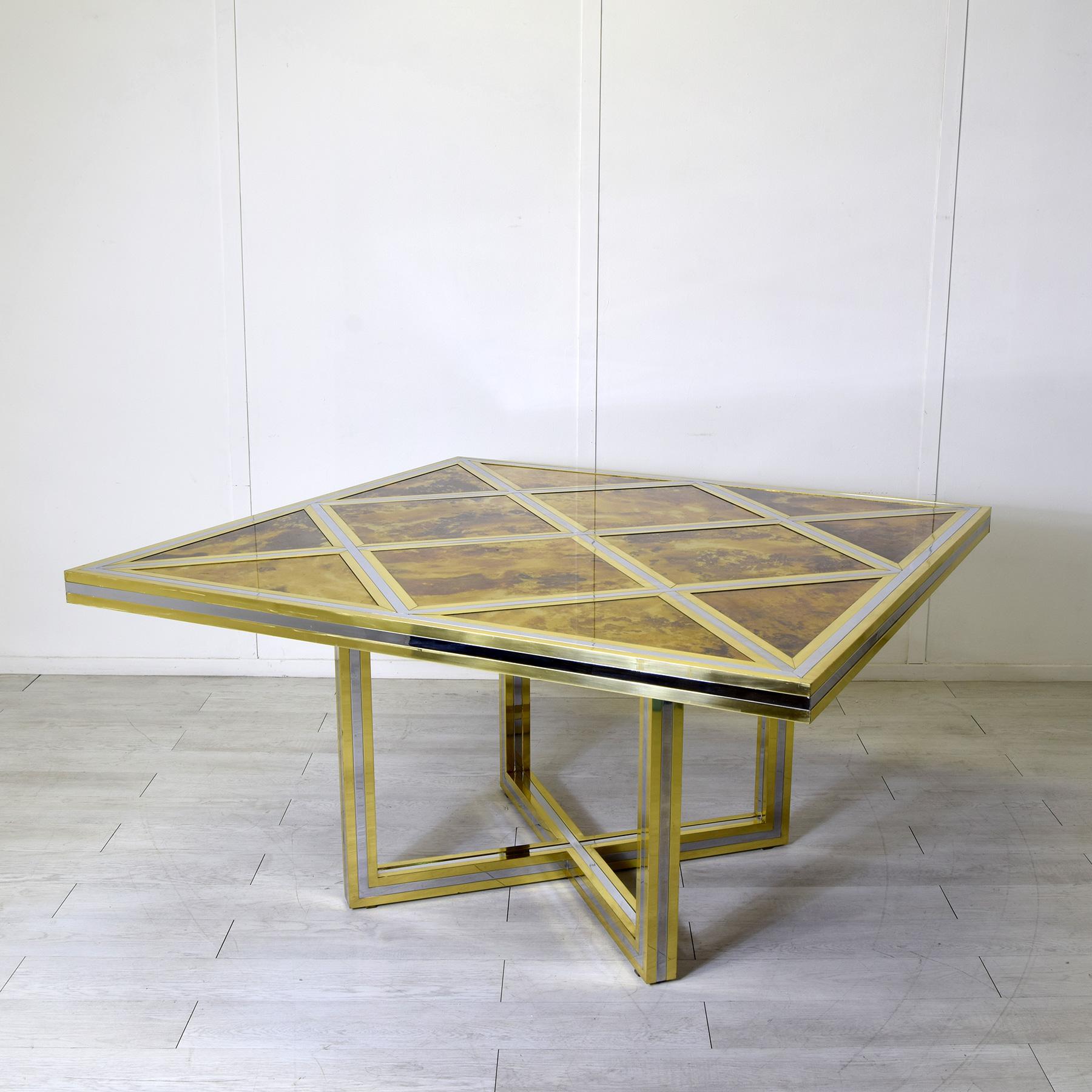 Romeo Rega large square table 1970s. In condizioni buone in vendita a bari, IT