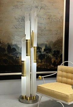 Romeo Rega Lucita Latón Acero Inoxidable Escultura Monumental Lámpara de pie