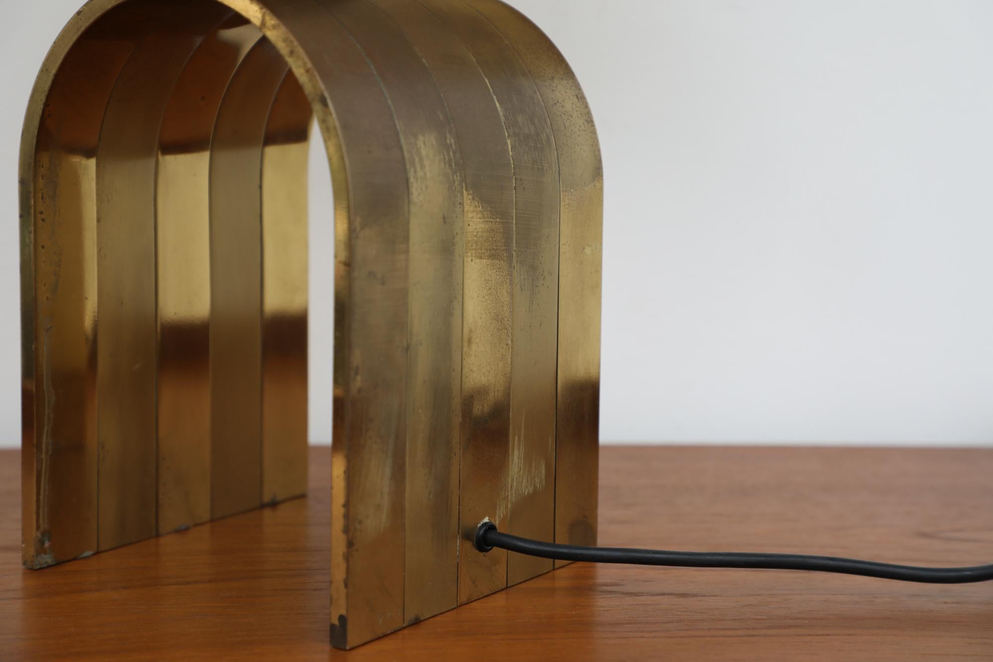 Romeo Rega, lampe de table italienne en laiton du milieu du siècle en vente 9
