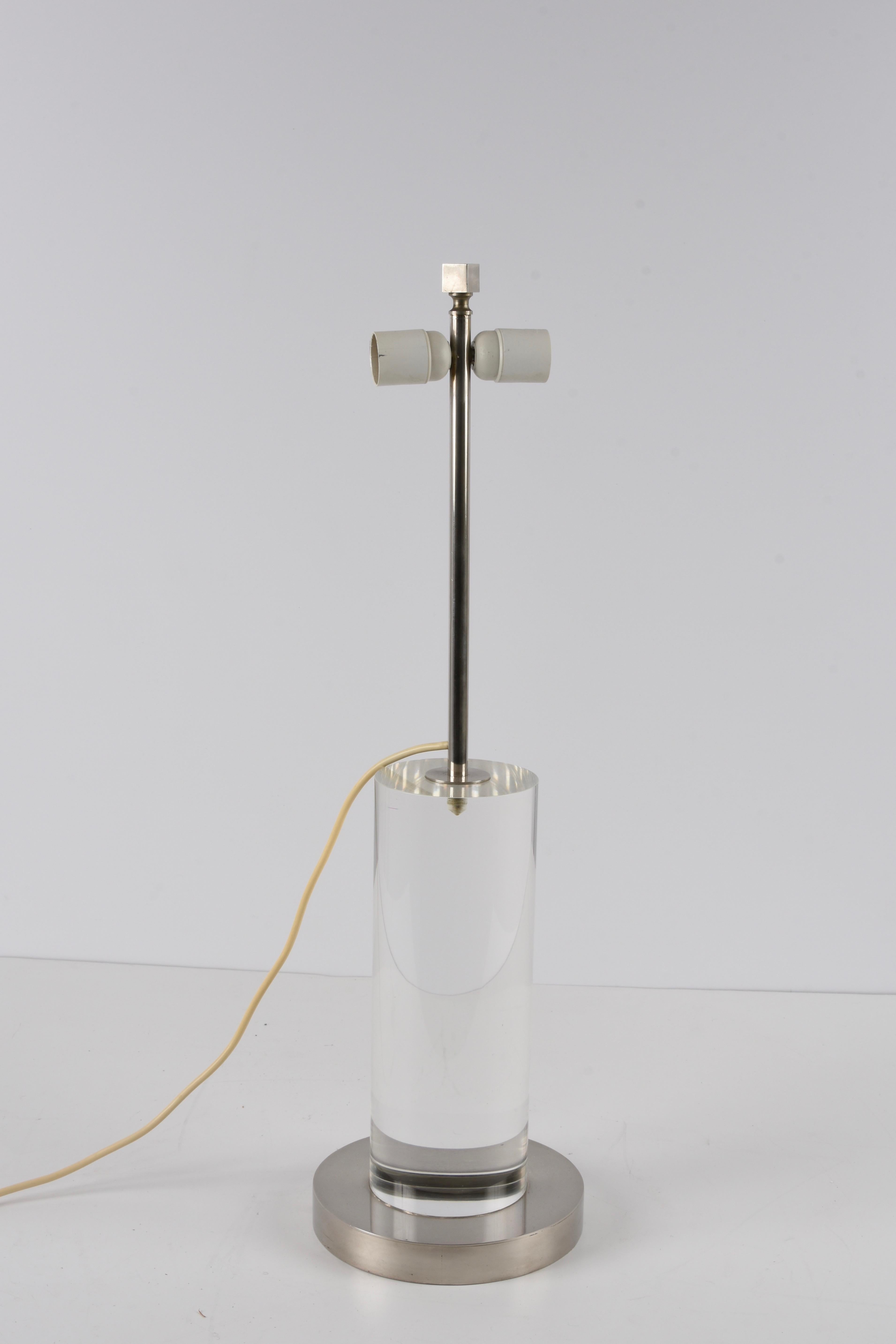 Romeo Rega Midcentury Italian Table Lamp with Lucite Column and Brass Base 1970s For Sale 14