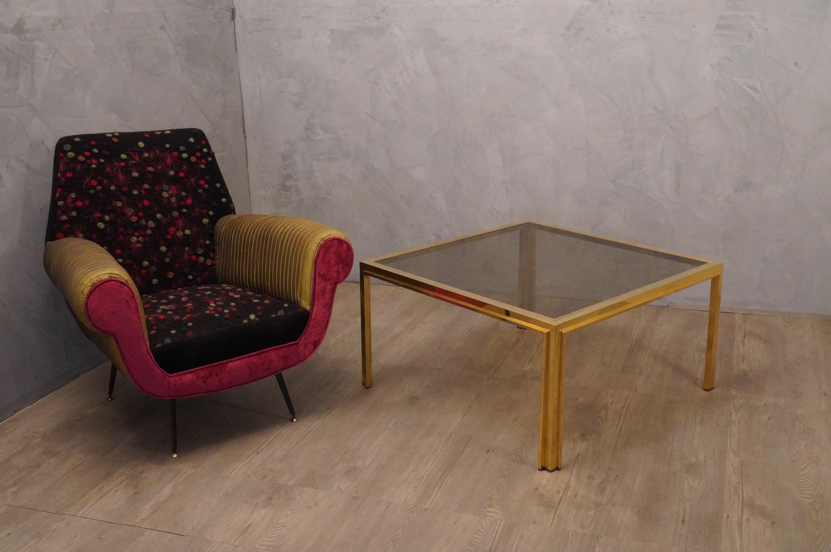 Laiton Table de canapé carrée Romeo Rega en laiton et verre du milieu du siècle, 1970 en vente