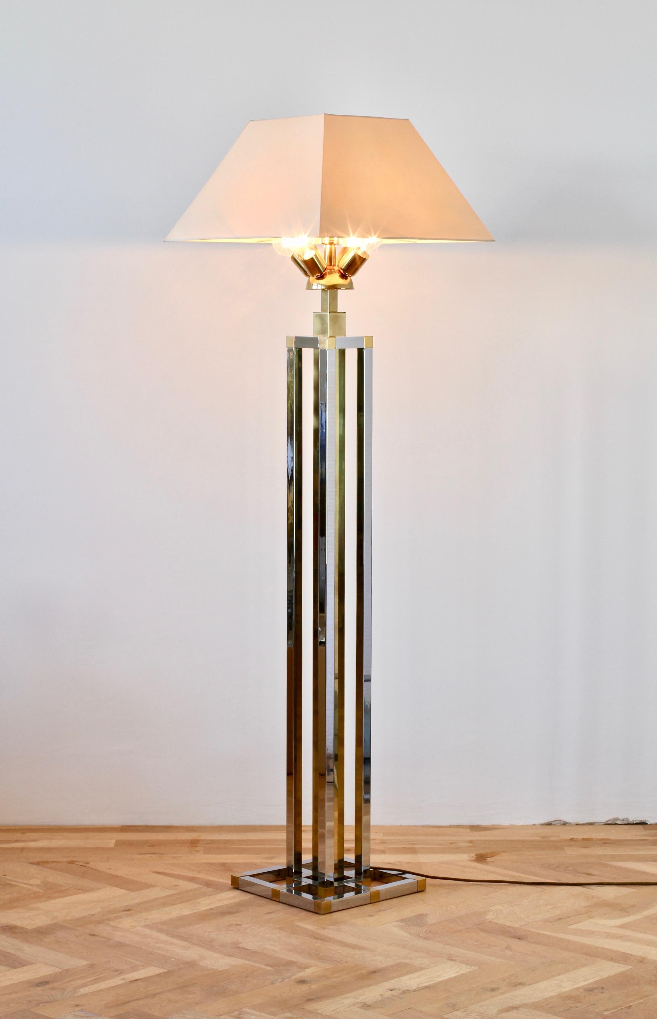 Midcentury Vintage Italian Bicolor Chrome & Brass 1970s Tall Floor Lamp In Good Condition For Sale In Landau an der Isar, Bayern