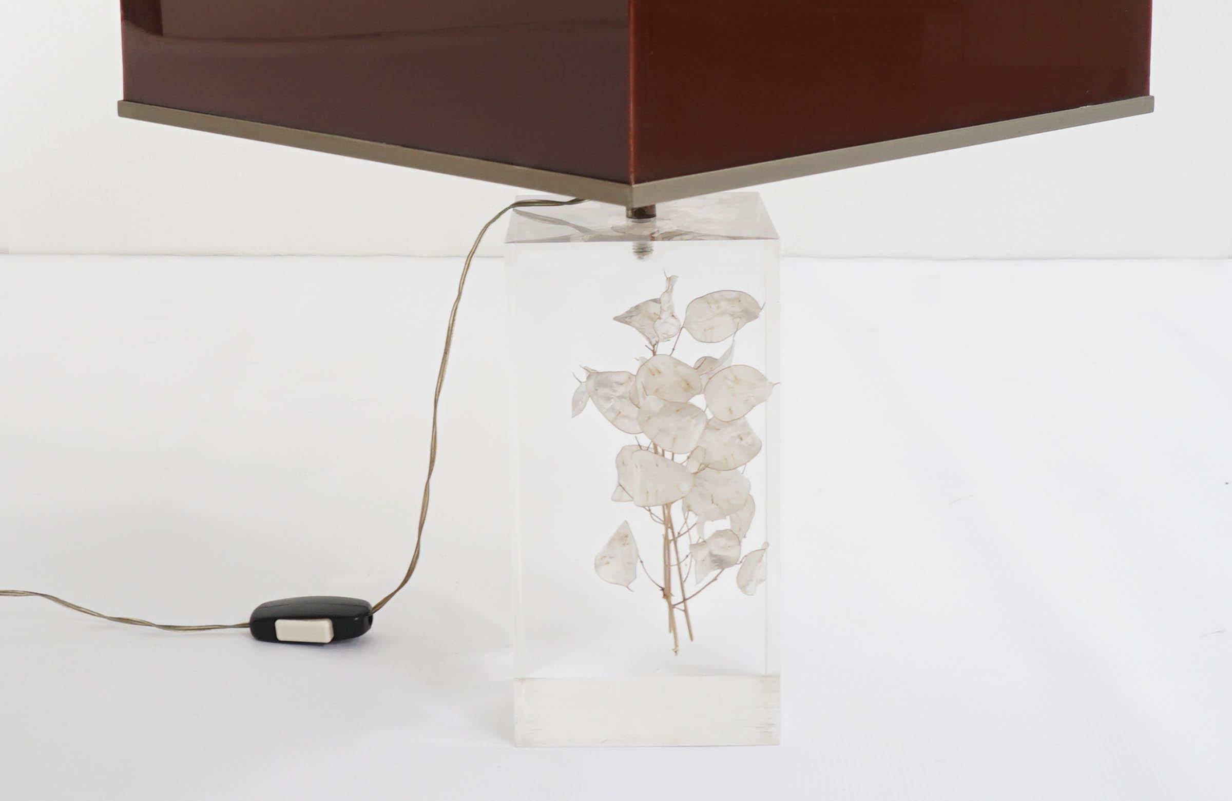 Romeo Rega, Rare Flower in Plexi Table Lamp In Good Condition For Sale In Morbio Inferiore, CH