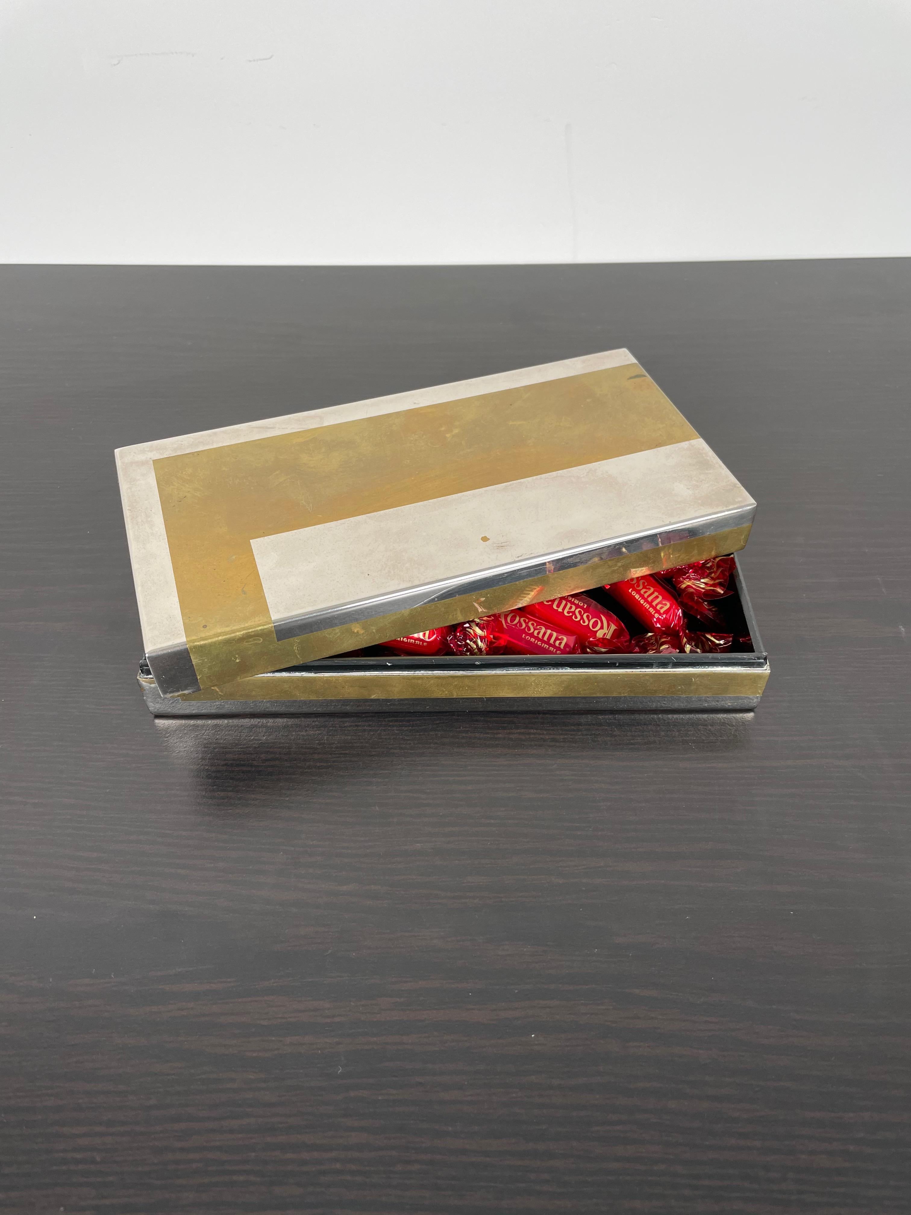 Fin du 20e siècle Boîte rectangulaire Romeo Rega en laiton et chrome, Italie, 1970 en vente