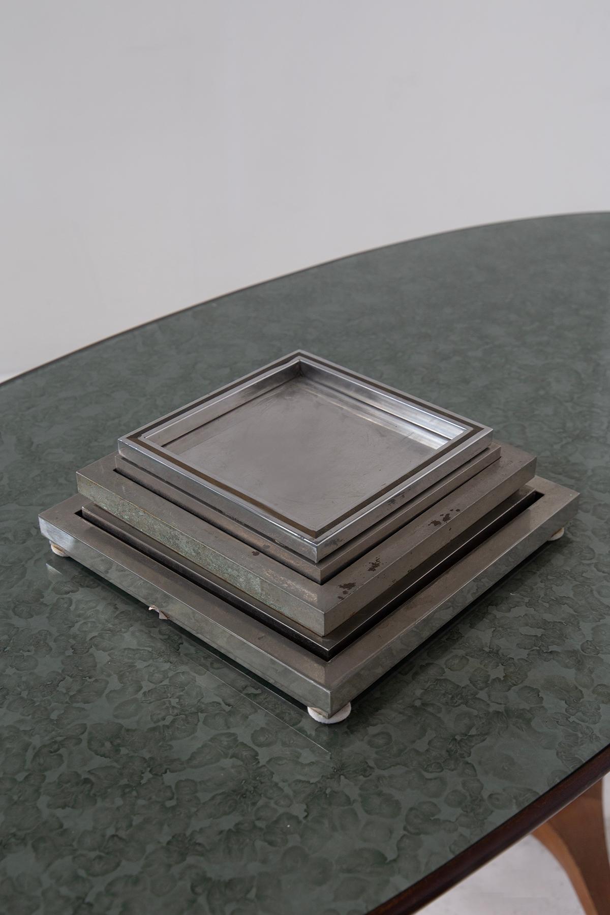 Romeo Rega set of 5 trays with metal and cork engraved signatures and dates In condizioni buone in vendita a Milano, IT