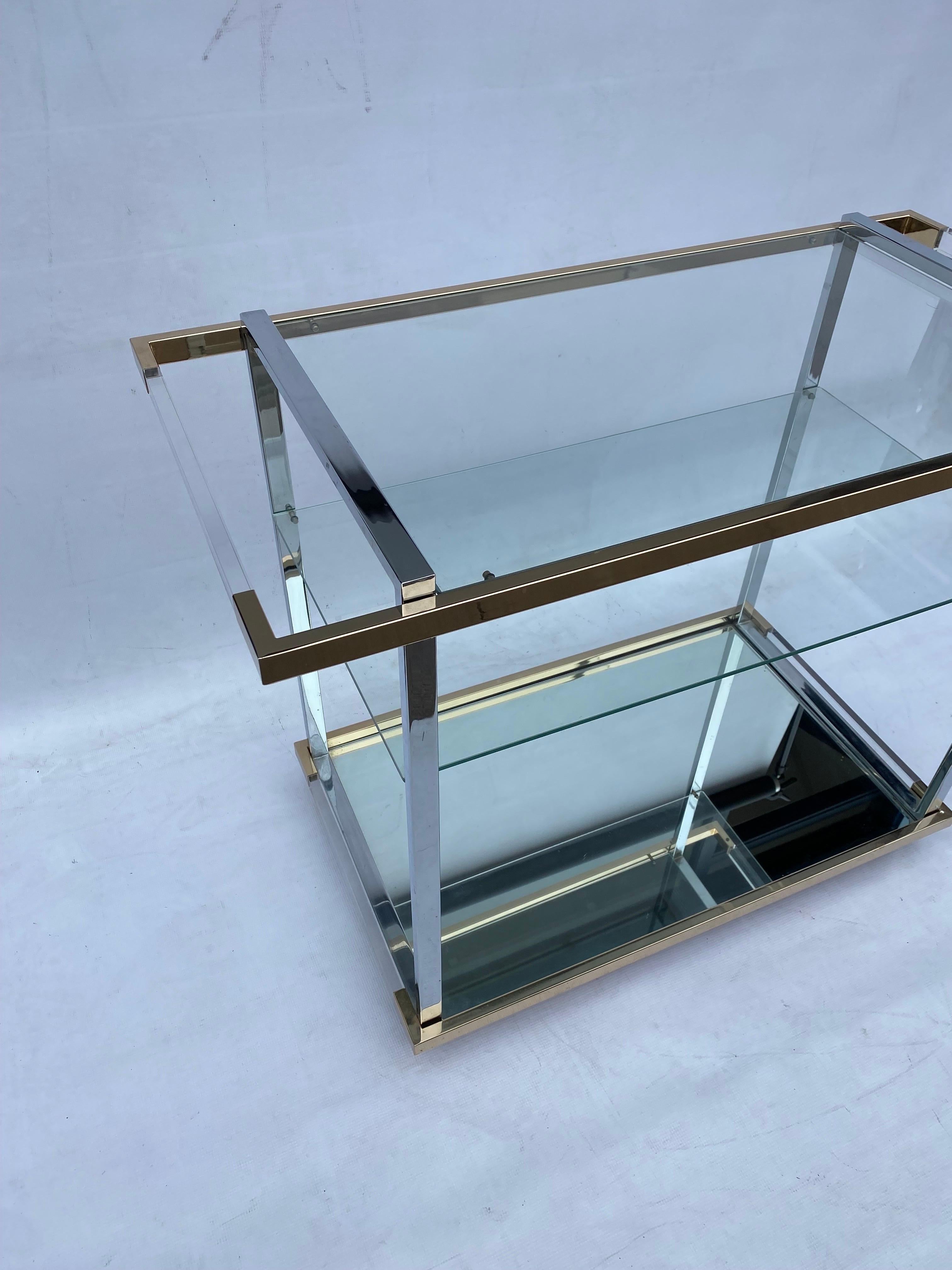 Romeo Rega Style Gold Plated Lucite Glass Bar Cart 1990s Hollywood Regency In Good Condition In London, GB