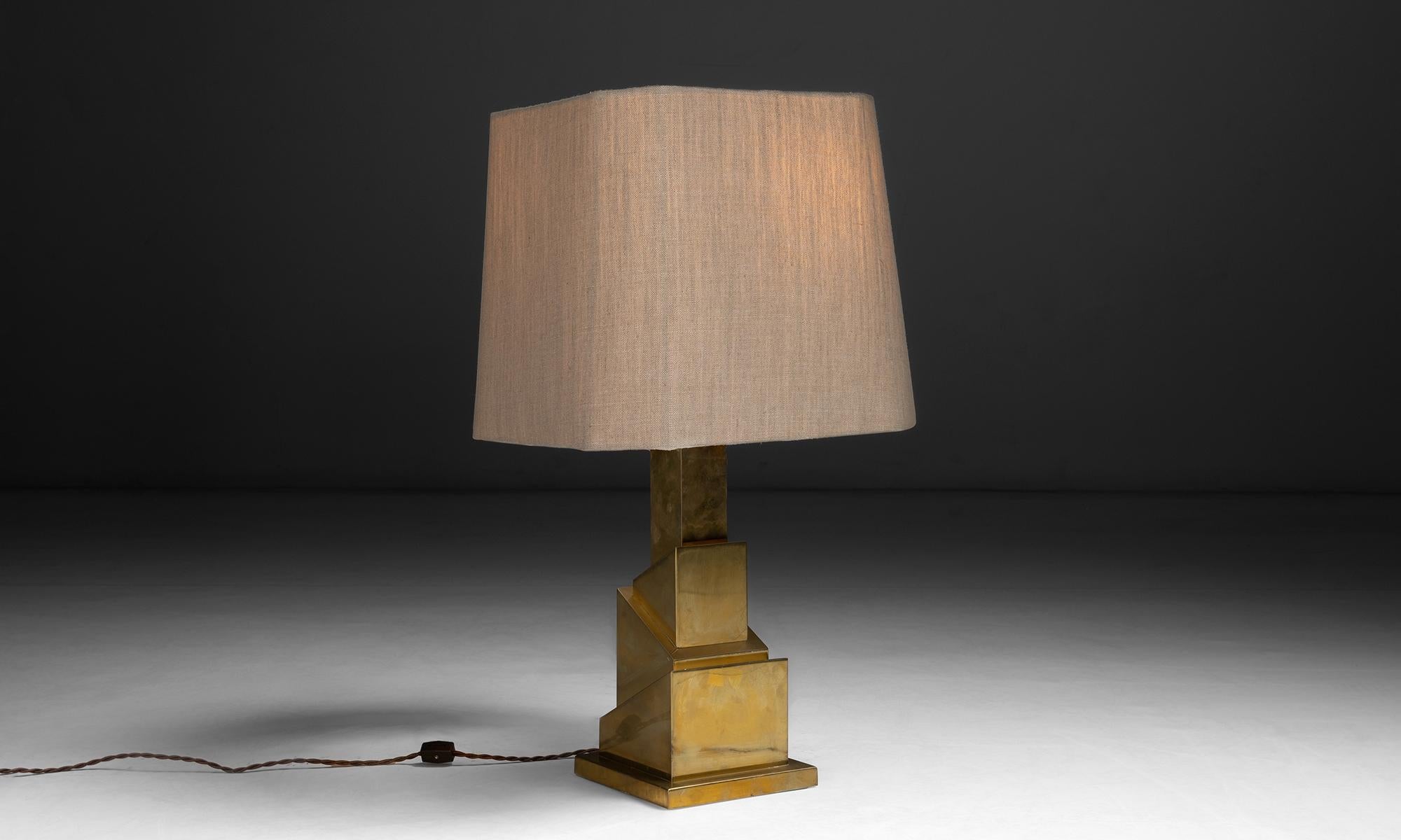 Romeo Rega table lamp.

Italy circa 1970

Brass table lamp with architectural form, stamped 'Romeo Rega made in Italy'.

Measures: 13.5”L x 13.5”D x 29”H.

