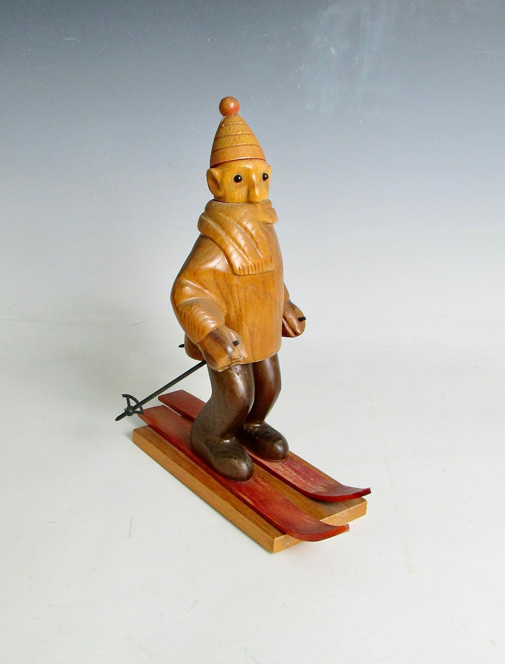 Romer Italien handgeschnitzt Schreibtischplatte Skifahrer Skulptur im Angebot 2