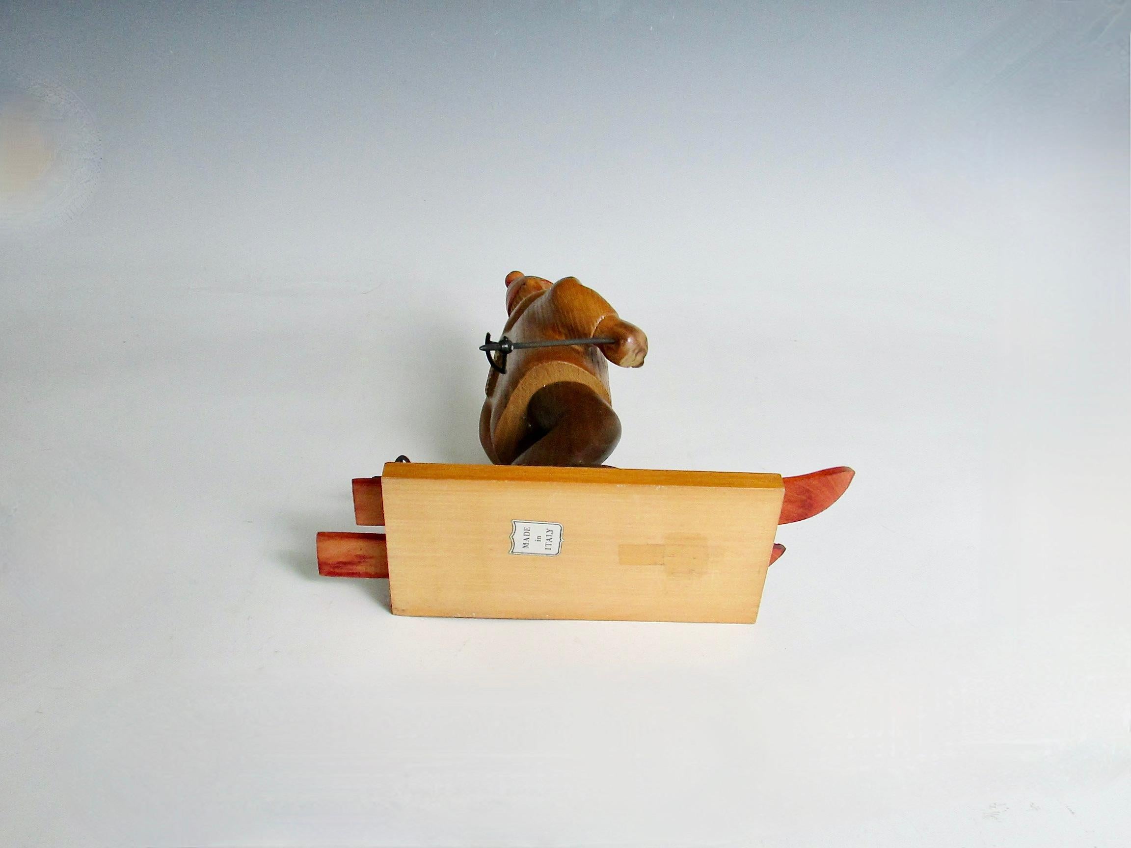 Romer Italien handgeschnitzt Schreibtischplatte Skifahrer Skulptur im Angebot 4