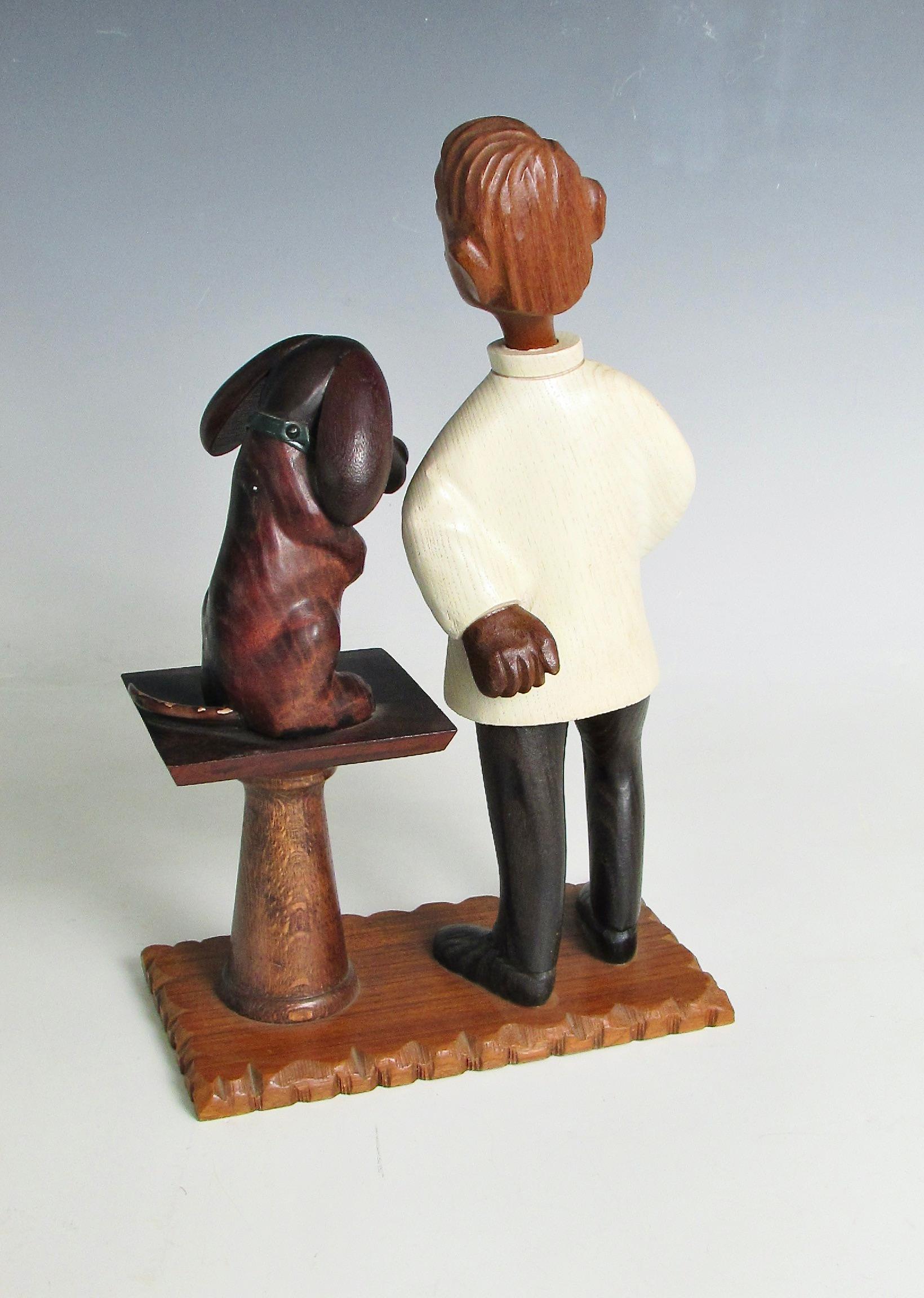 Romer Italie, sculptée à la main, sculpture d'un vétérinaire avec un patient chiot Bon état - En vente à Ferndale, MI