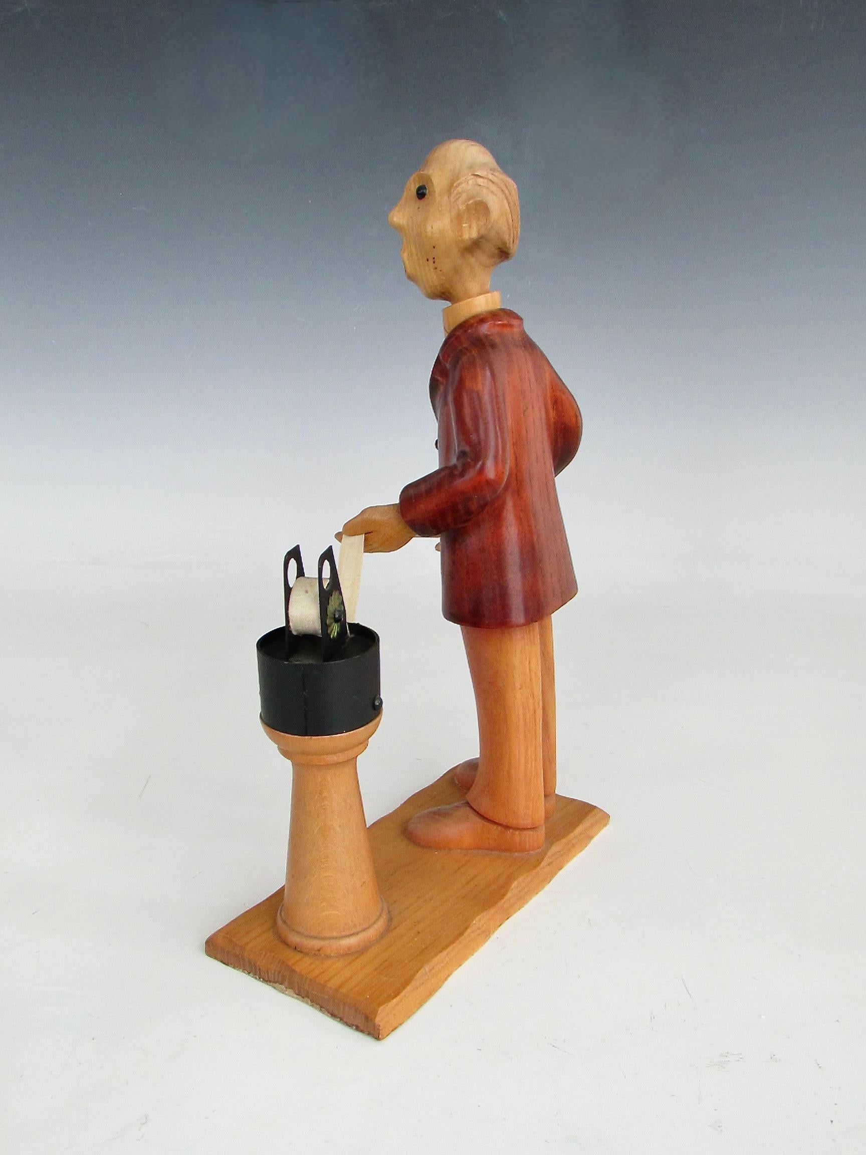 Mid-Century Modern Romer italienne sculptée à la main, sculpture de bureau, de rue ou d'investisseur du marché des actions en vente