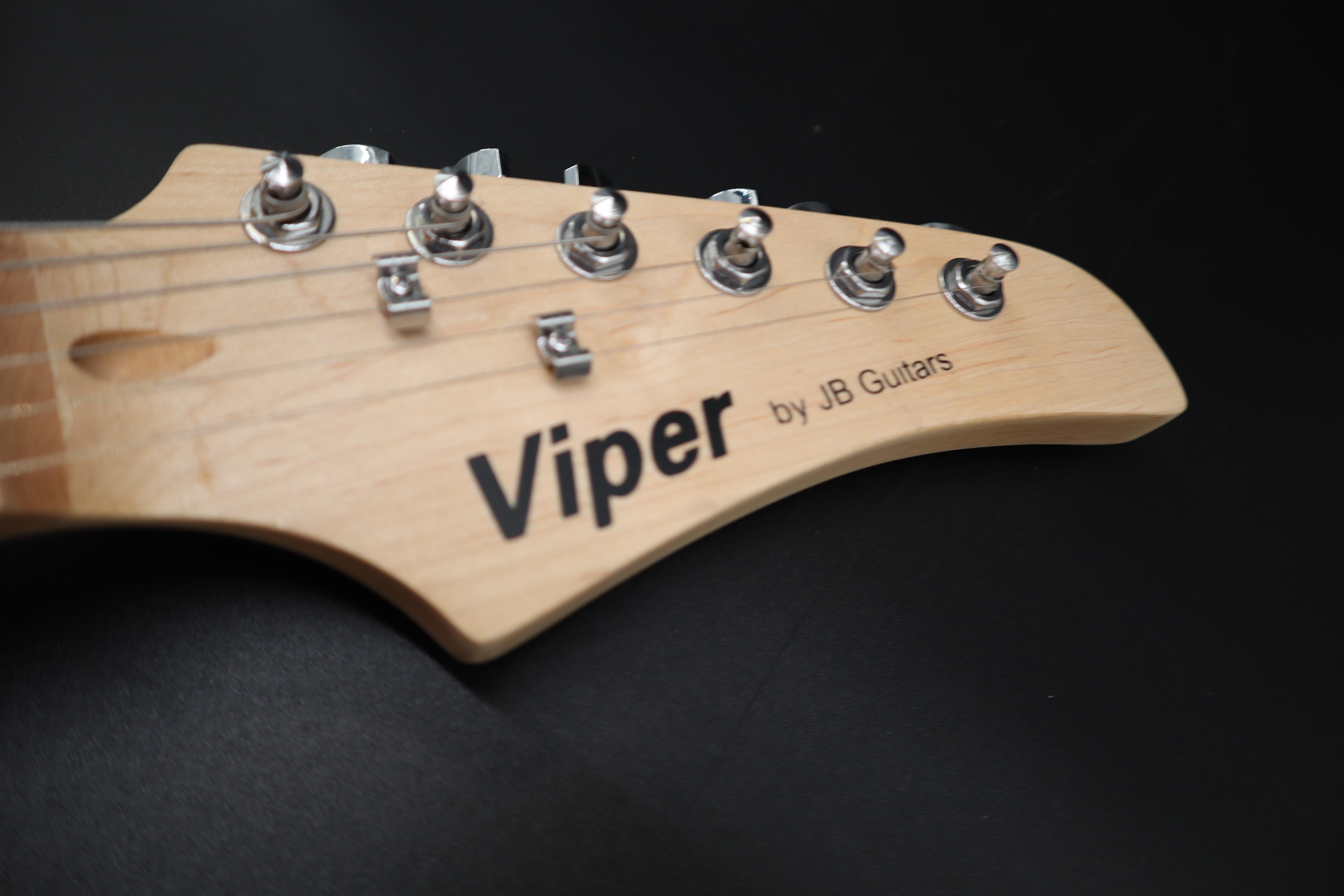 Romero Britto, limitierte Auflage, entworfen und handsigniert, Viper Electric Guitar, Electric Guitar im Angebot 7