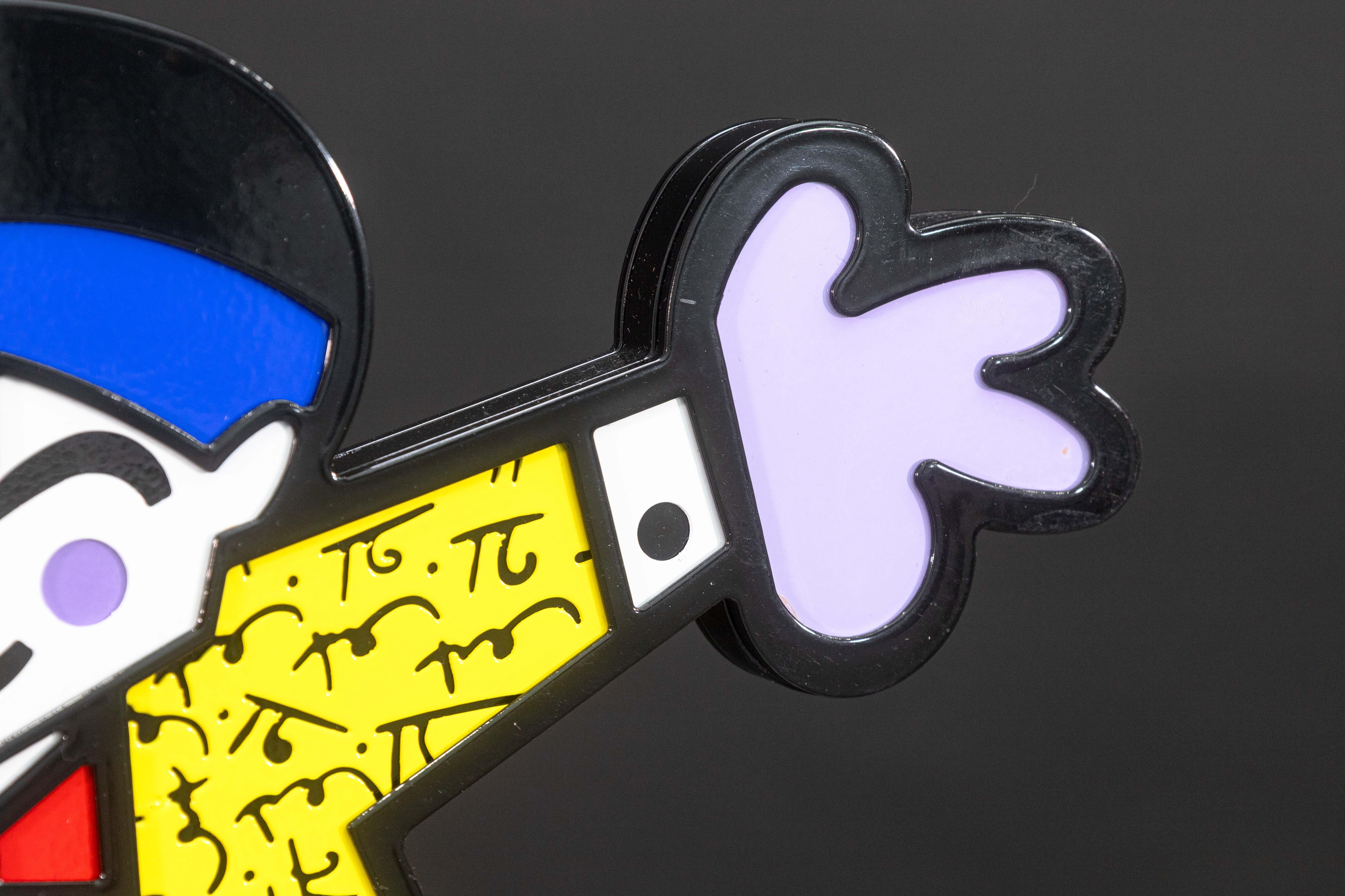 Romero Britto – Big Hug, 2009 Signed Enamel on Iron Sculpture Pop Art 471/1000 In Good Condition For Sale In Keego Harbor, MI