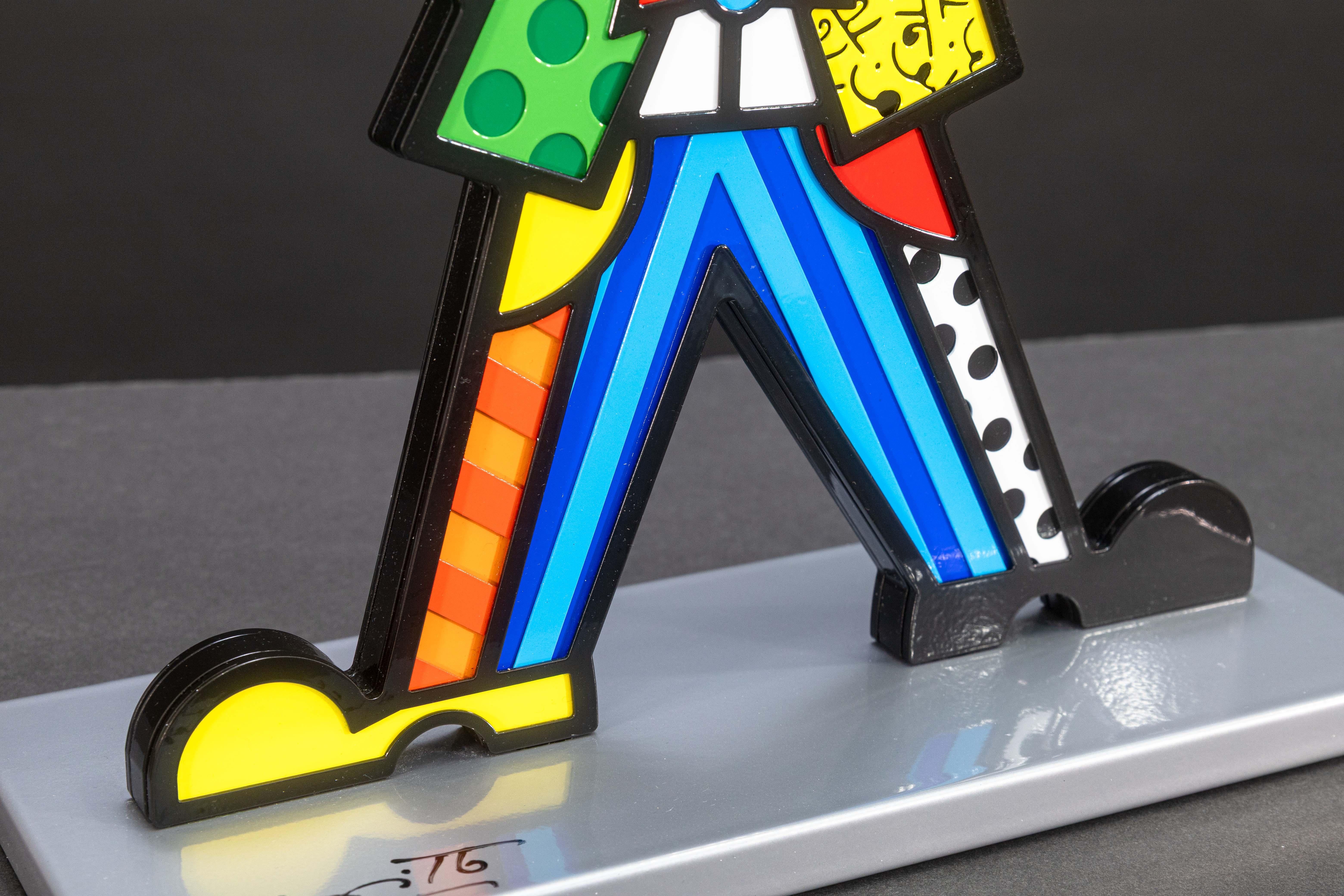 Metal Romero Britto – Big Hug, 2009 Signed Enamel on Iron Sculpture Pop Art 471/1000 For Sale