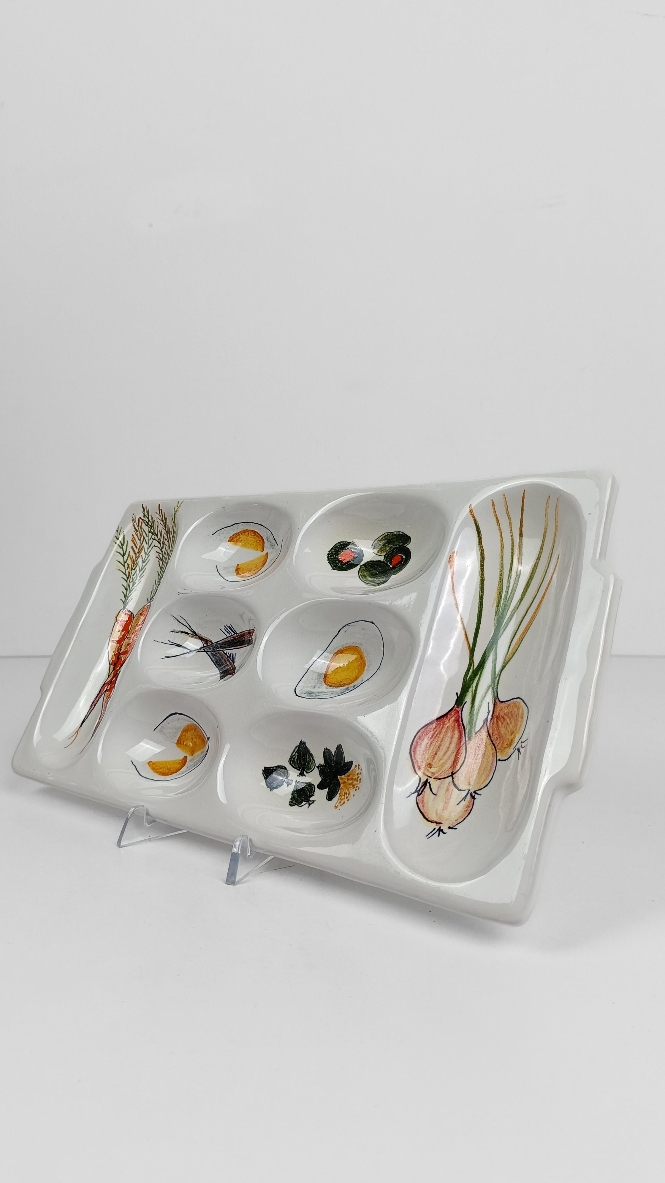 Rometti Ceramics, plateau à amuse-gueule en céramique peint à la main avec décoration de légumes, Italie années 50 Bon état - En vente à Roma, IT