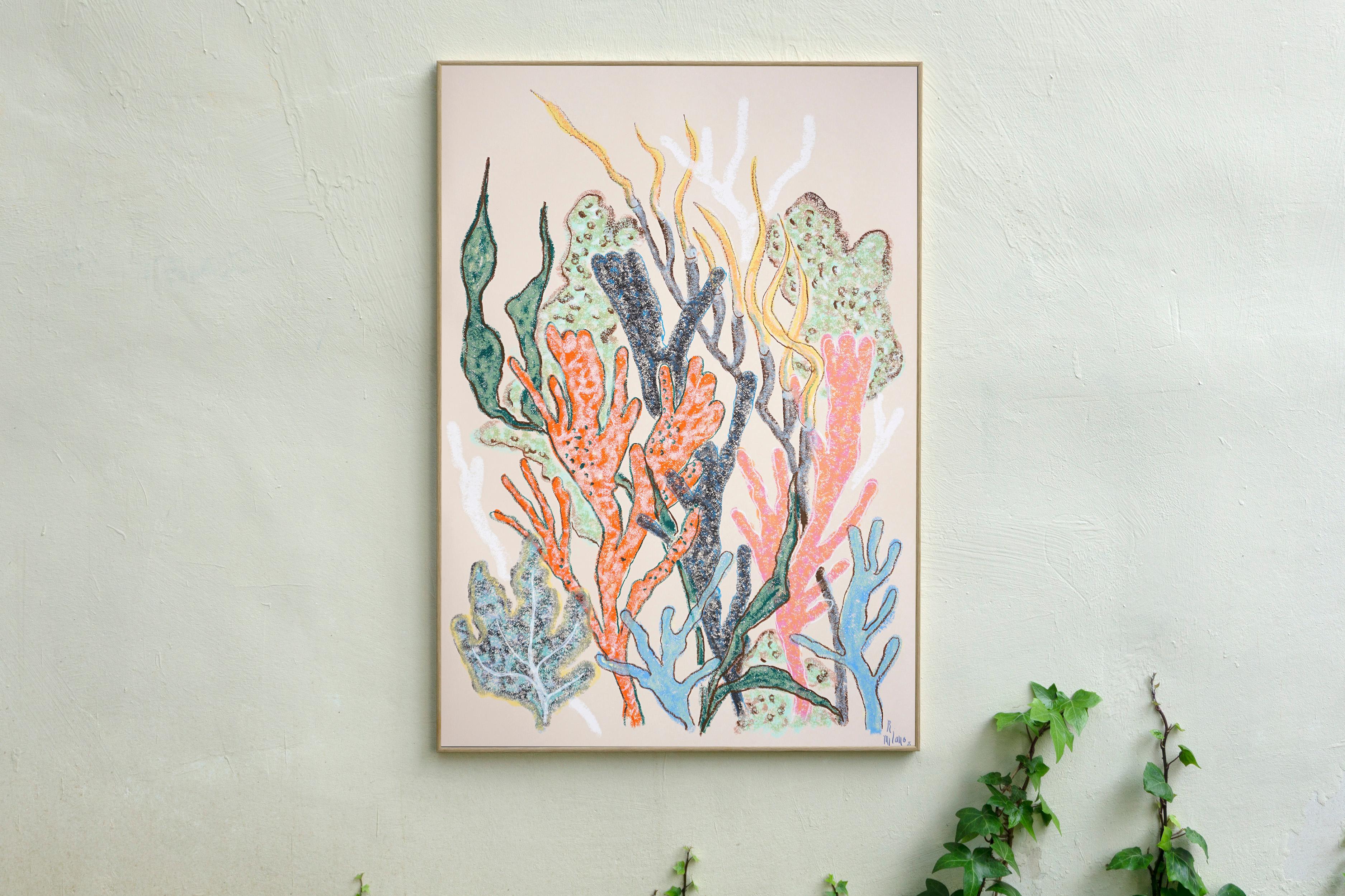 Abstract Coral Bloom ist Teil von Romina Milanos fortlaufender Erforschung der zarten Schönheit mariner Ökosysteme. Das mit Gouache-Kreide auf Papier geschaffene Werk schichtet lebhafte Korallen in organischen, sich überlagernden Formen, die vor