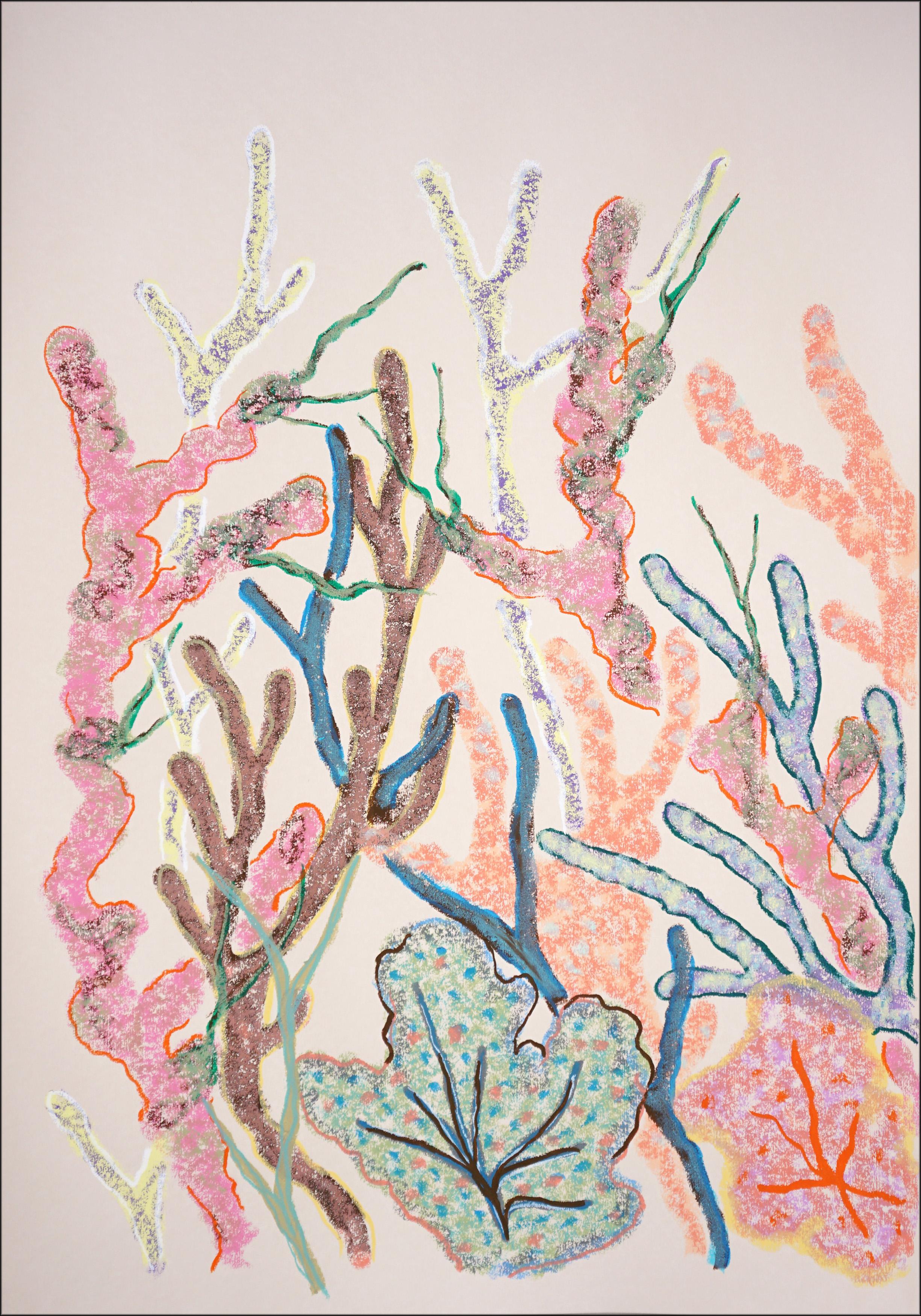 Pastell-Korallen-Triptychon, Abstraktes Korallenriff, Ozean-Bewusstsein, Biomorphes Gemälde (Beige), Landscape Painting, von Romina Milano