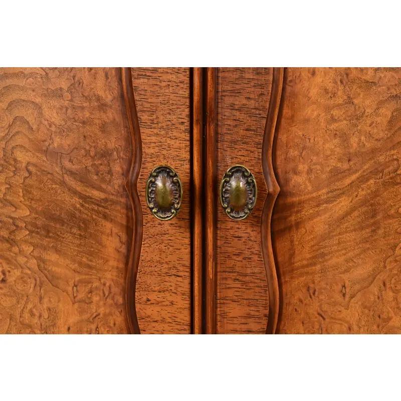 Romweber Chippendale Burl Wood Demilune Cabinet or Console Table, Circa 1920s For Sale 1