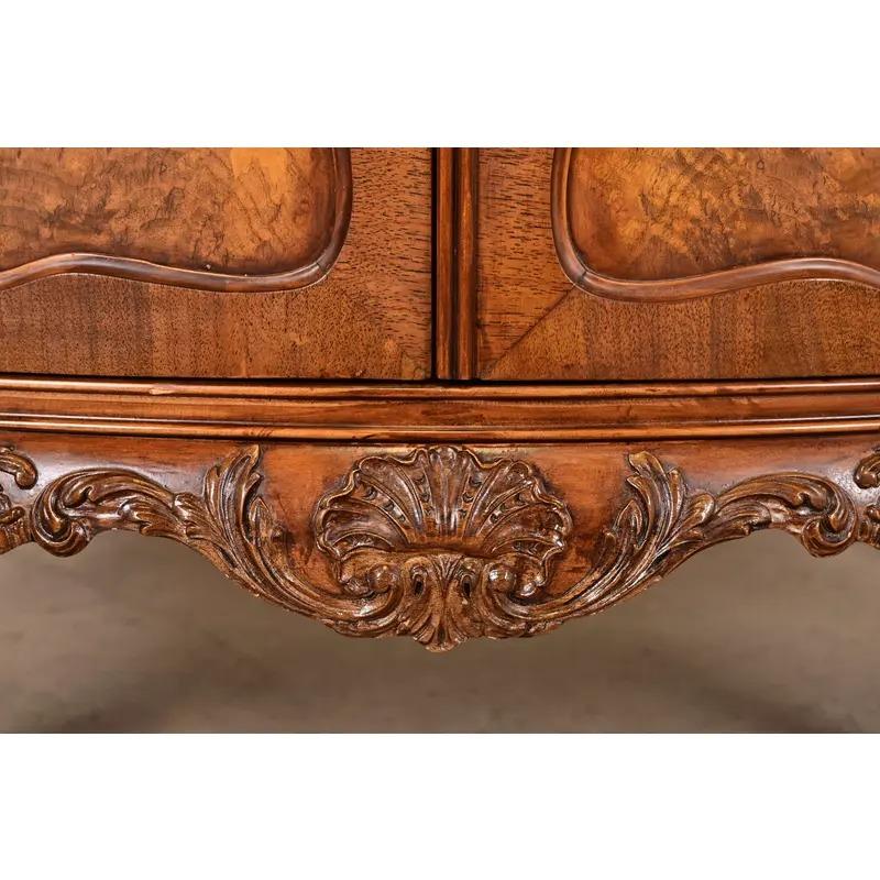 Romweber Chippendale Burl Wood Demilune Cabinet or Console Table, Circa 1920s For Sale 2