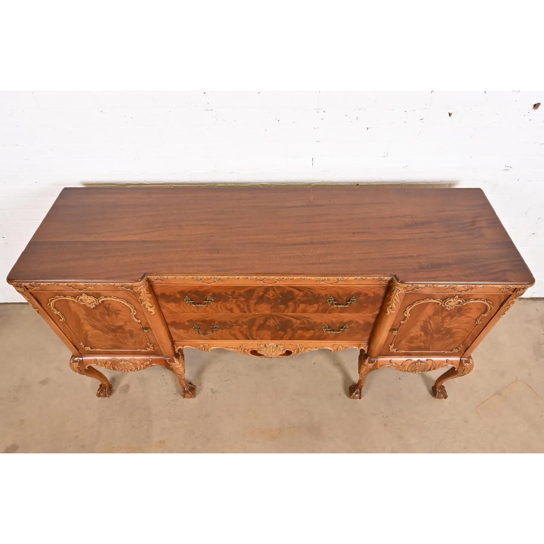 Romweber Chippendale Flame Mahogany Carved Sideboard Buffet, Circa 1920s For Sale 3
