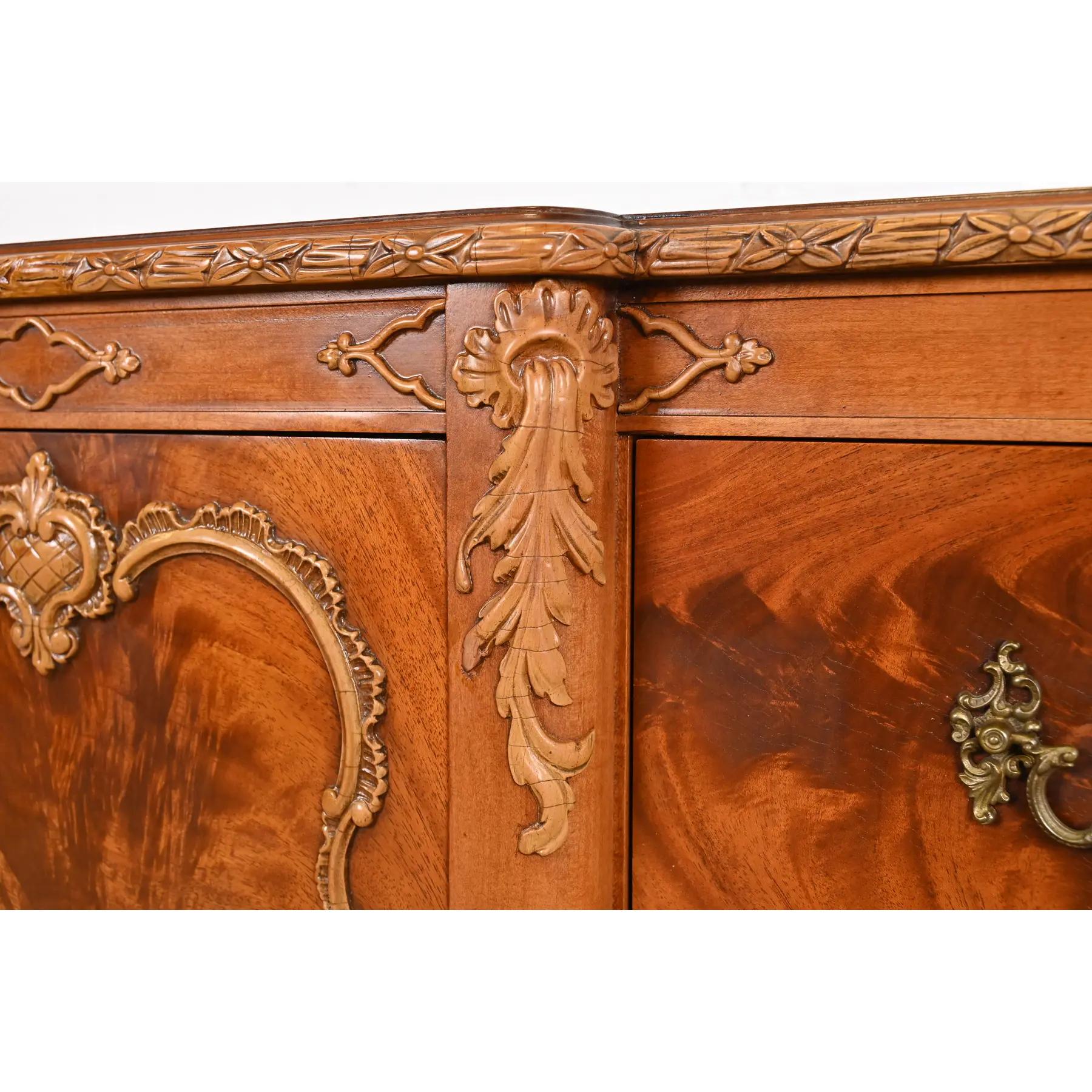 Romweber Chippendale Flame Mahogany Carved Sideboard Buffet, Circa 1920s For Sale 1