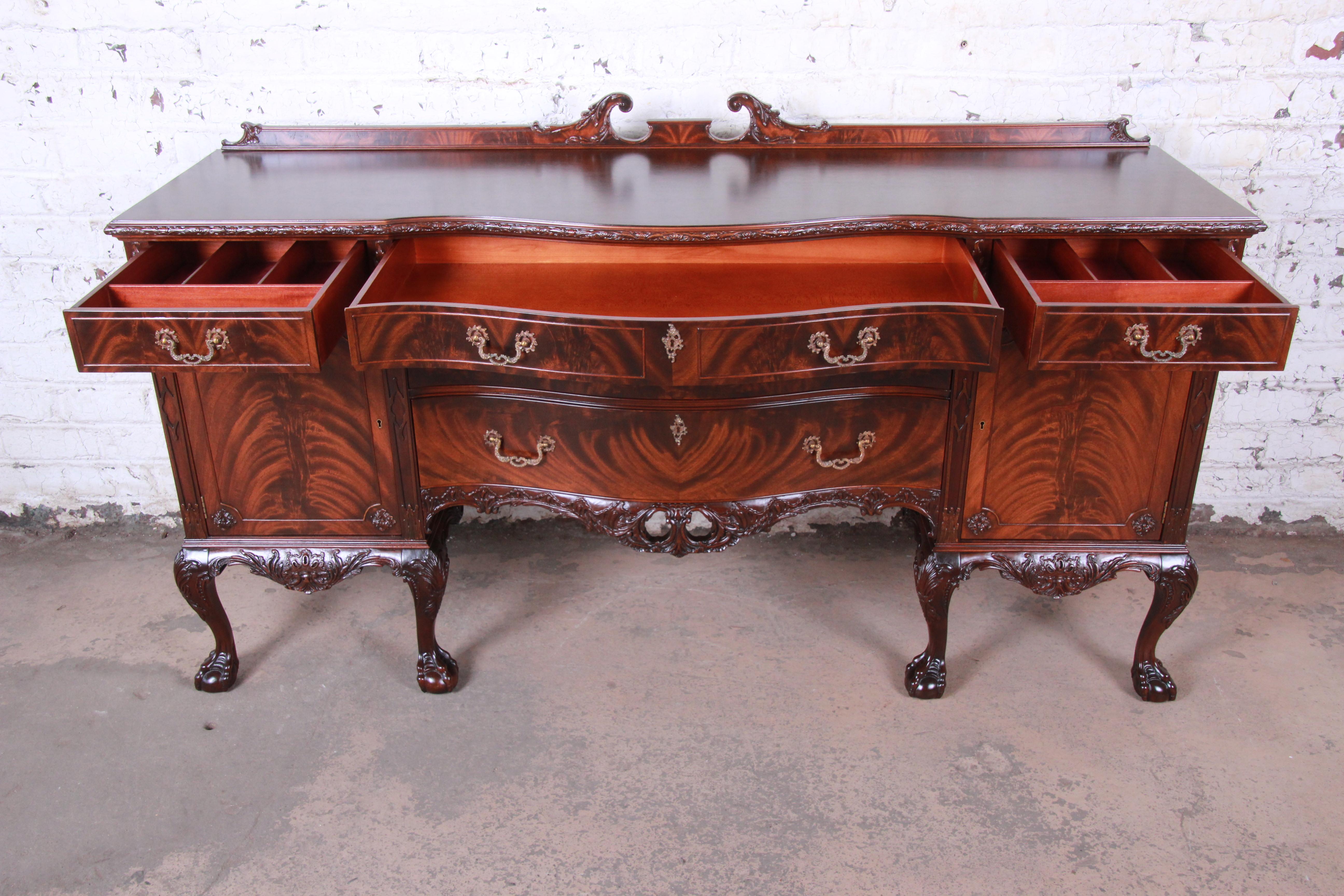 Romweber Chippendale Flame Mahogany Ornate Carved Sideboard Buffet, circa 1920s 2