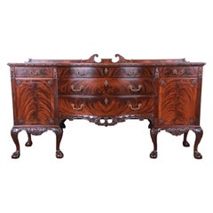 Romweber Chippendale Flame Mahagoni Ornate Carved Sideboard Buffet:: ca. 1920er Jahre
