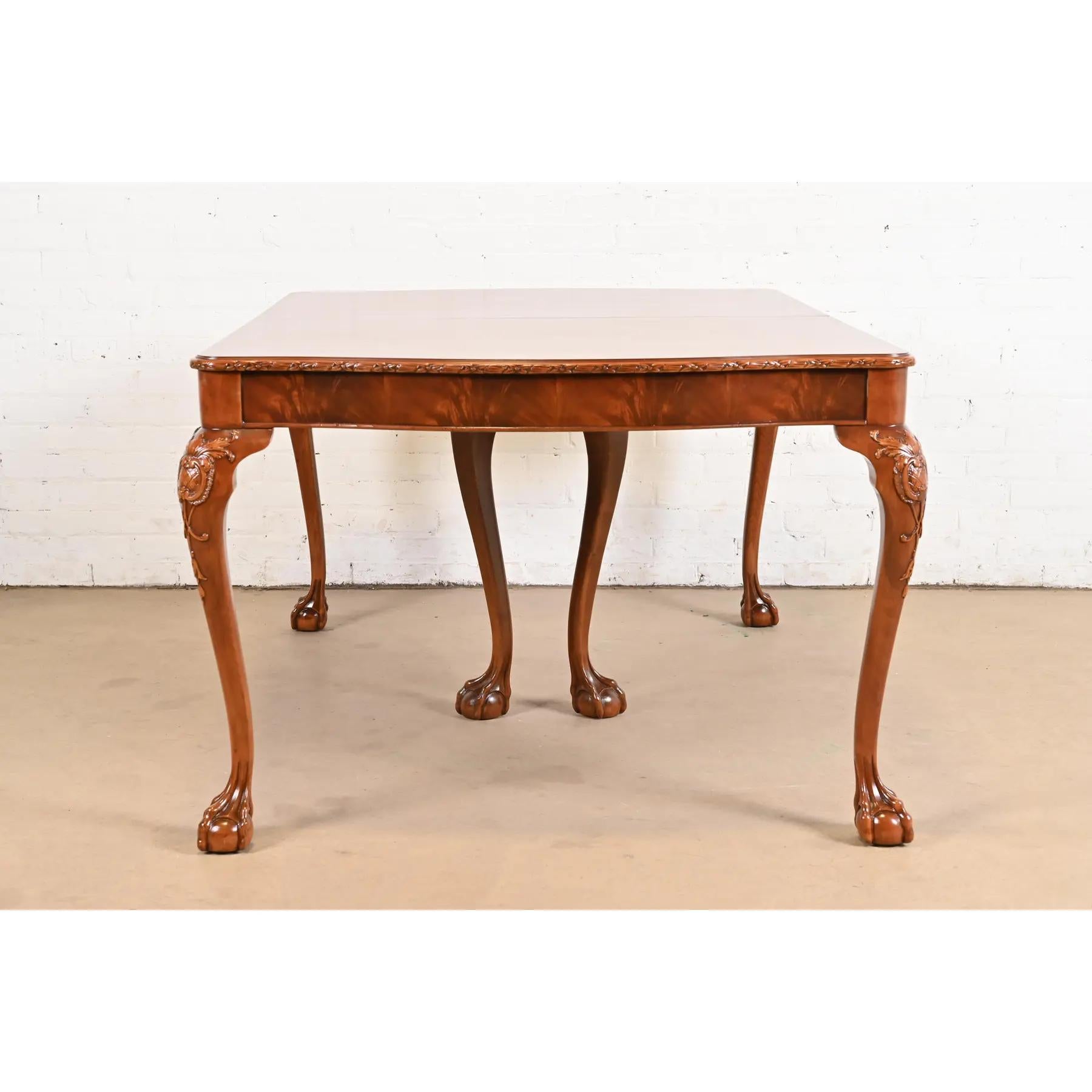 Romweber Chippendale Mahogany Extension Dining Table, Newly Refinished For Sale 6